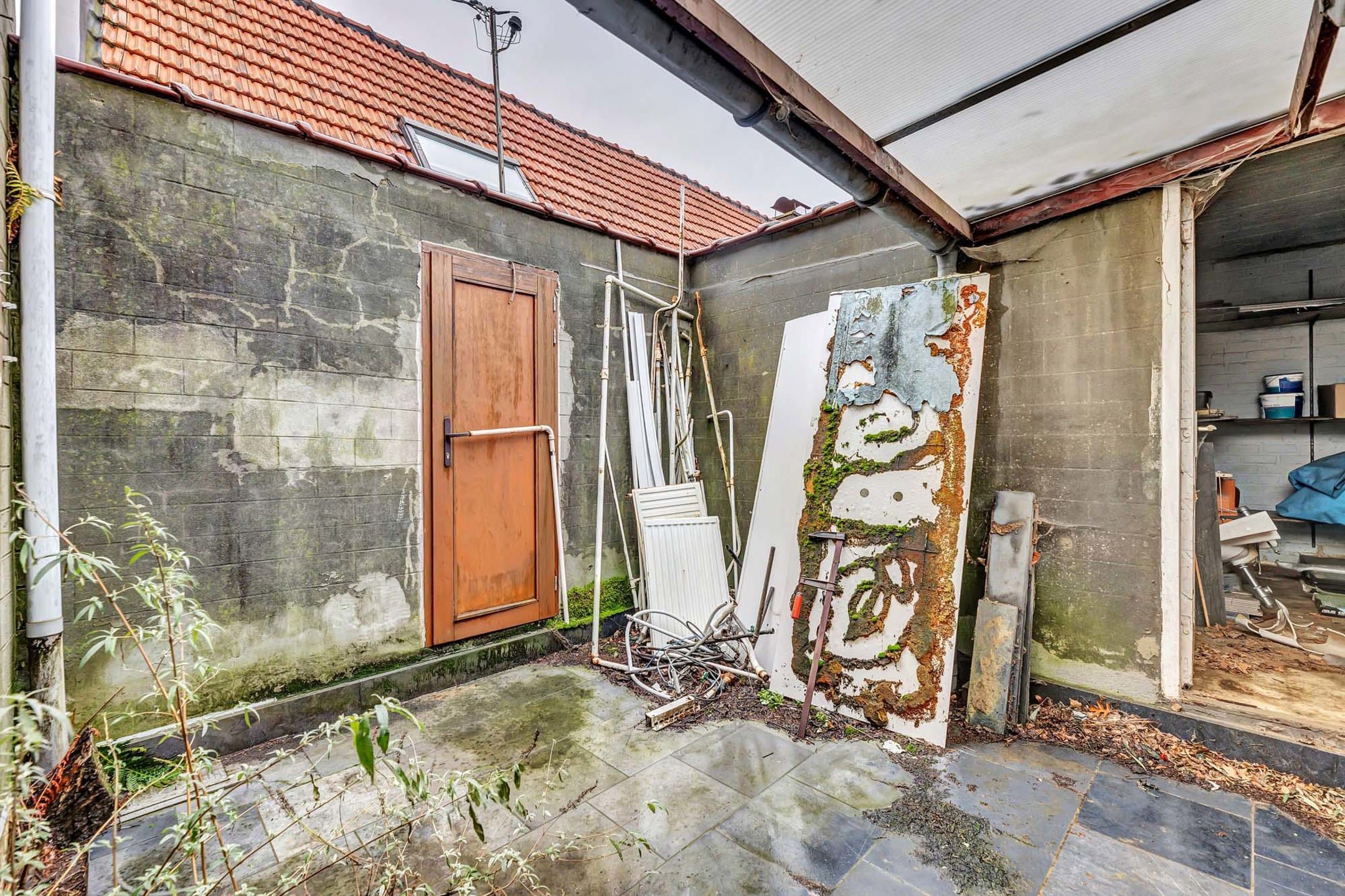 Volledig te renoveren halfopen bebouwing te Aalst foto 8