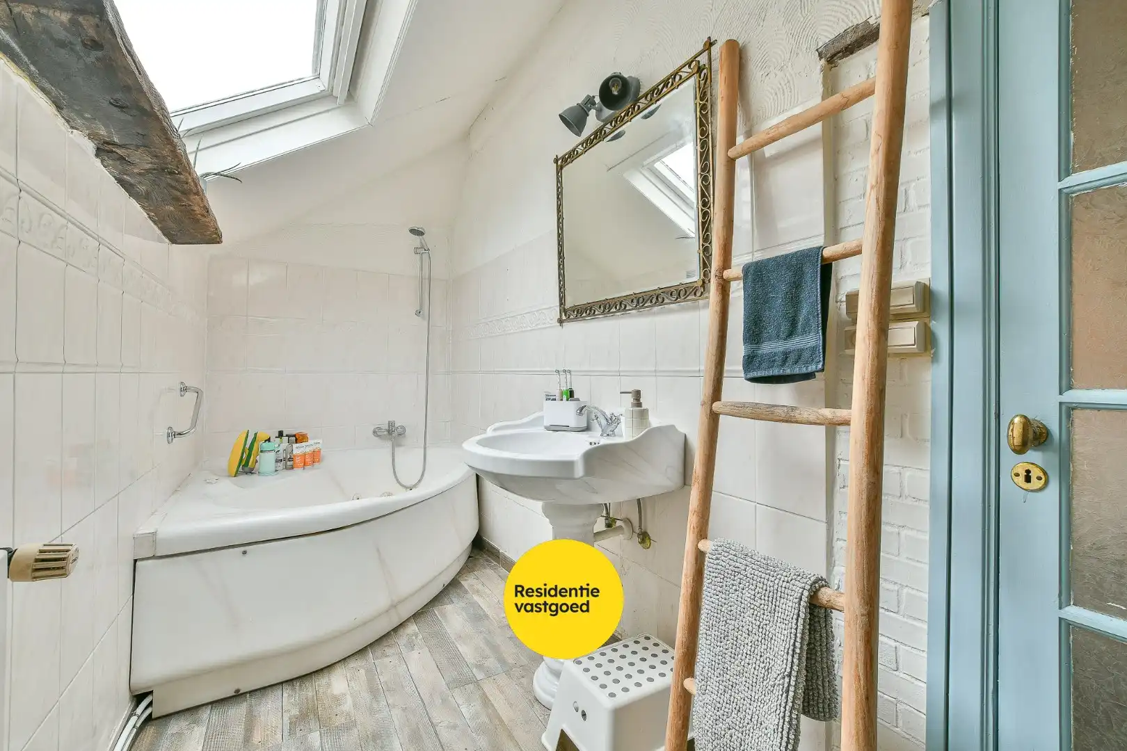 Charmante hoeve op 709m² in bosrijke omgeving aan de kust te koop!  foto 22