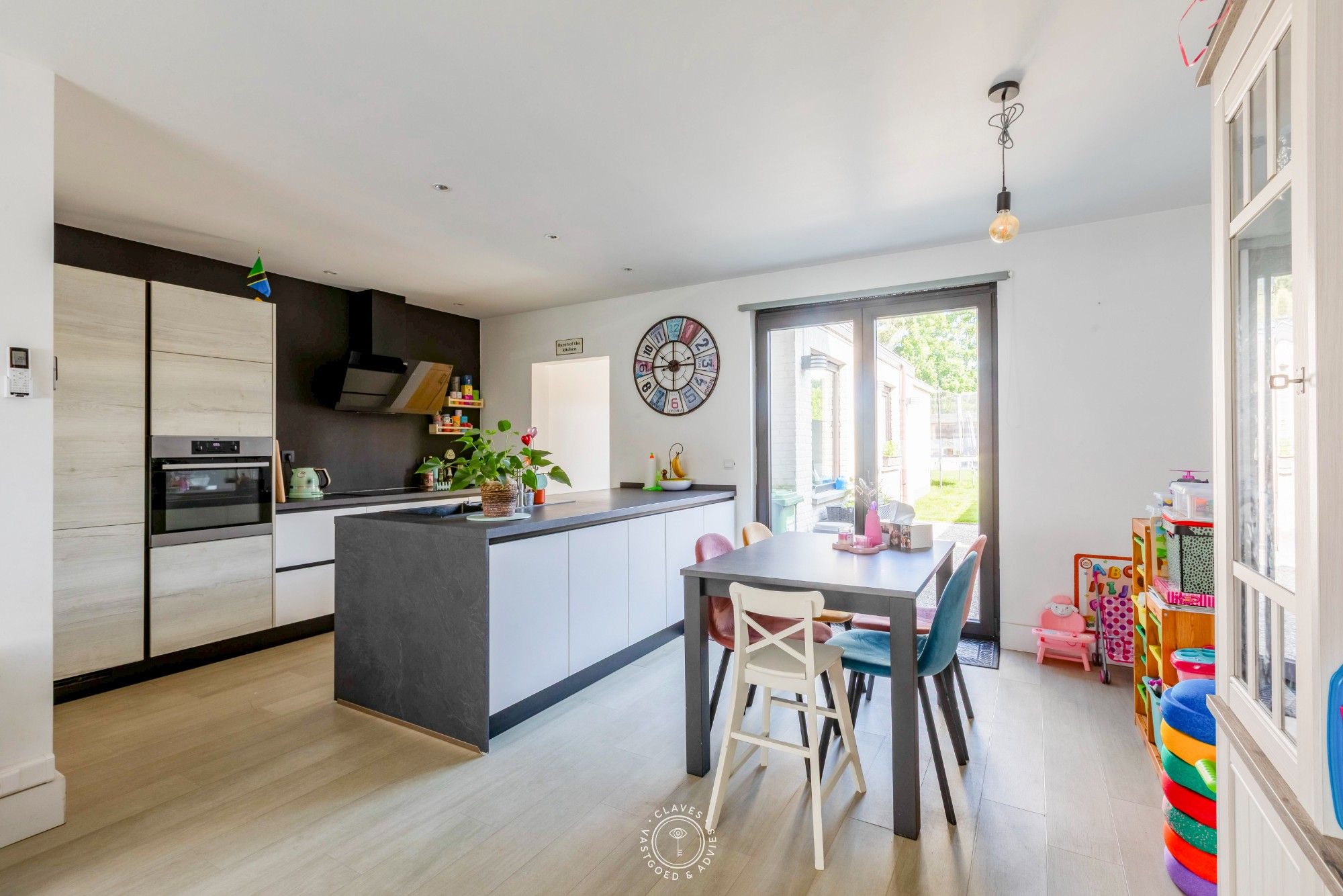 Instapklare woning met zeer aangename tuin foto 4