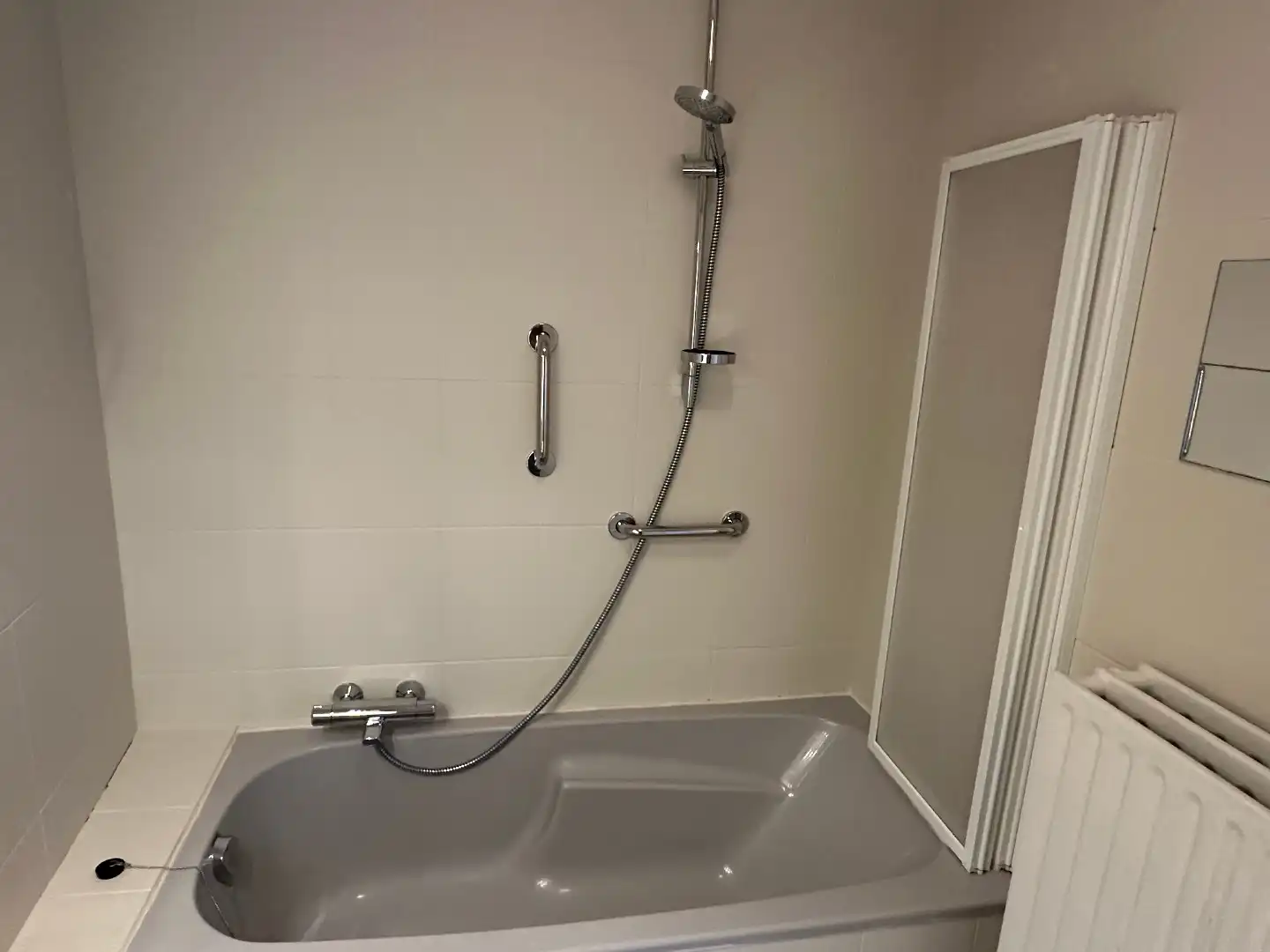 Appartement met 2 slaapkamers, berging en gesloten garage !  foto 15