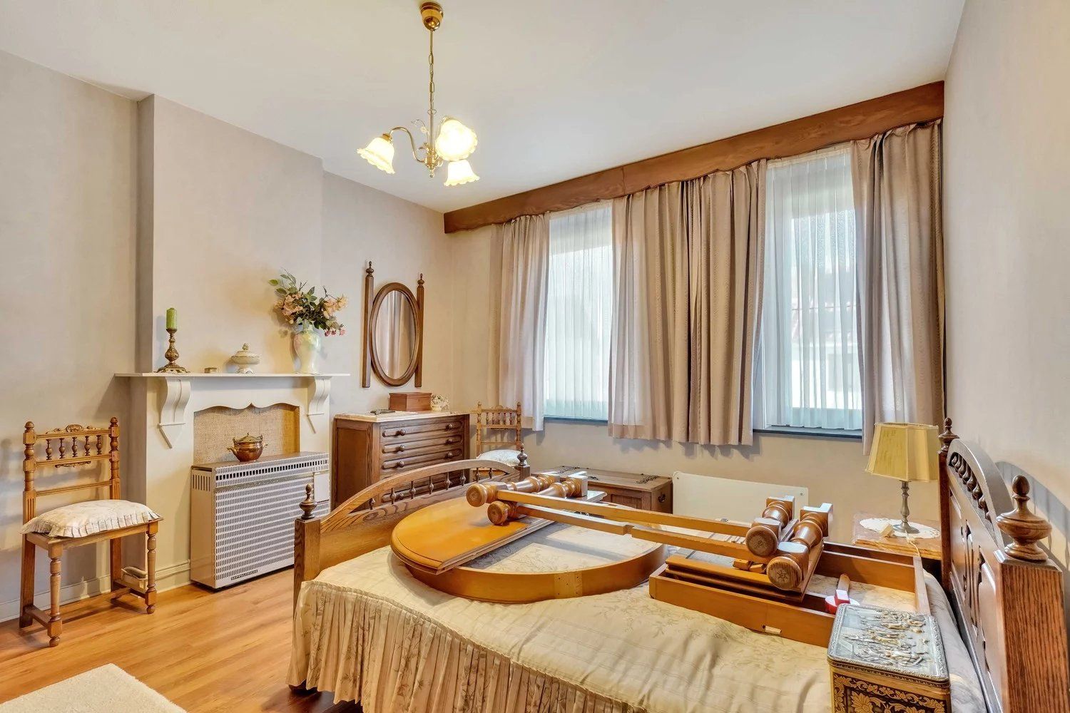 Ruime rijwoning met vier slaapkamers foto 11