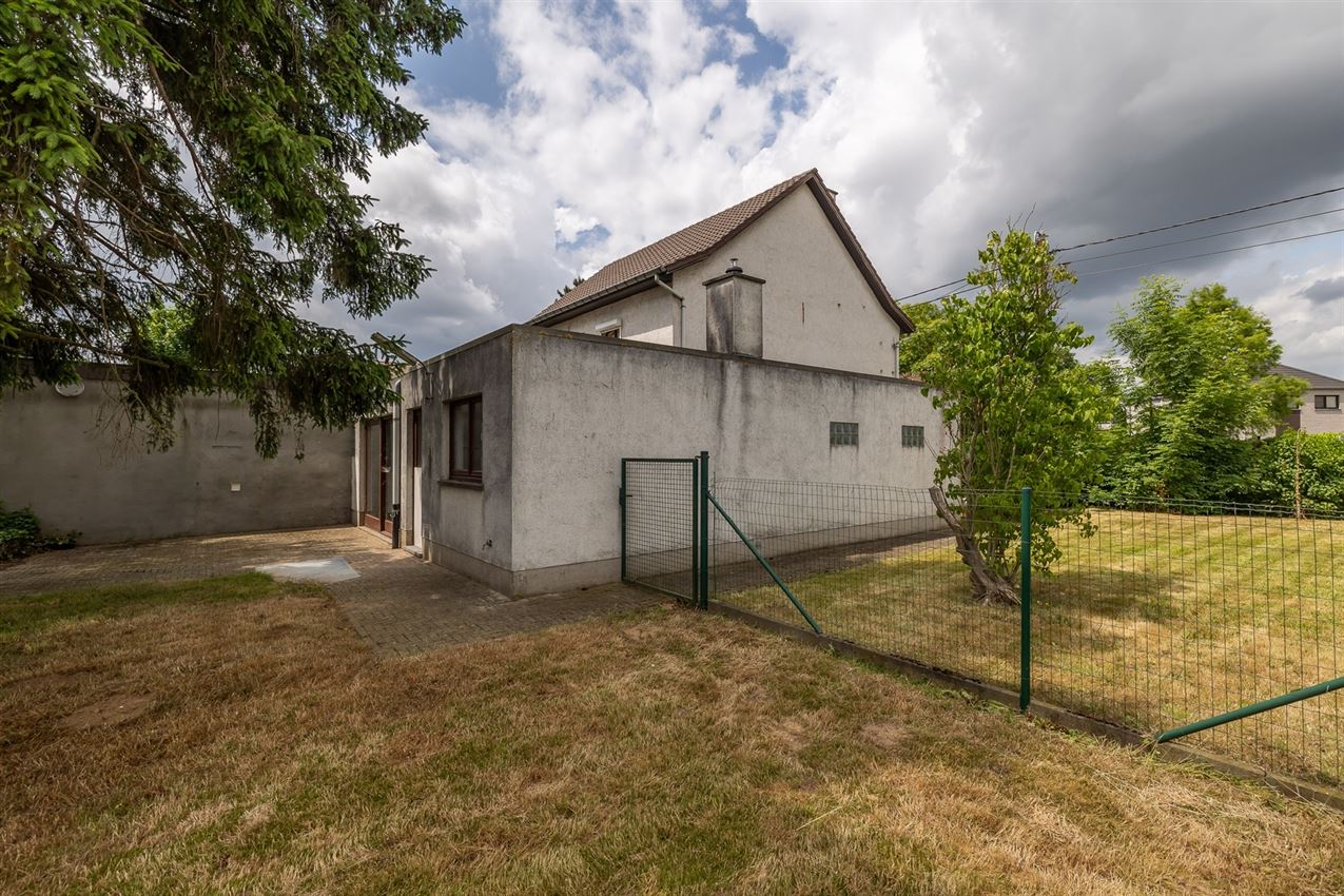 2 slpk,op 1114 m², mogelijkheid aankoop achterliggende landbouwgrond foto 4