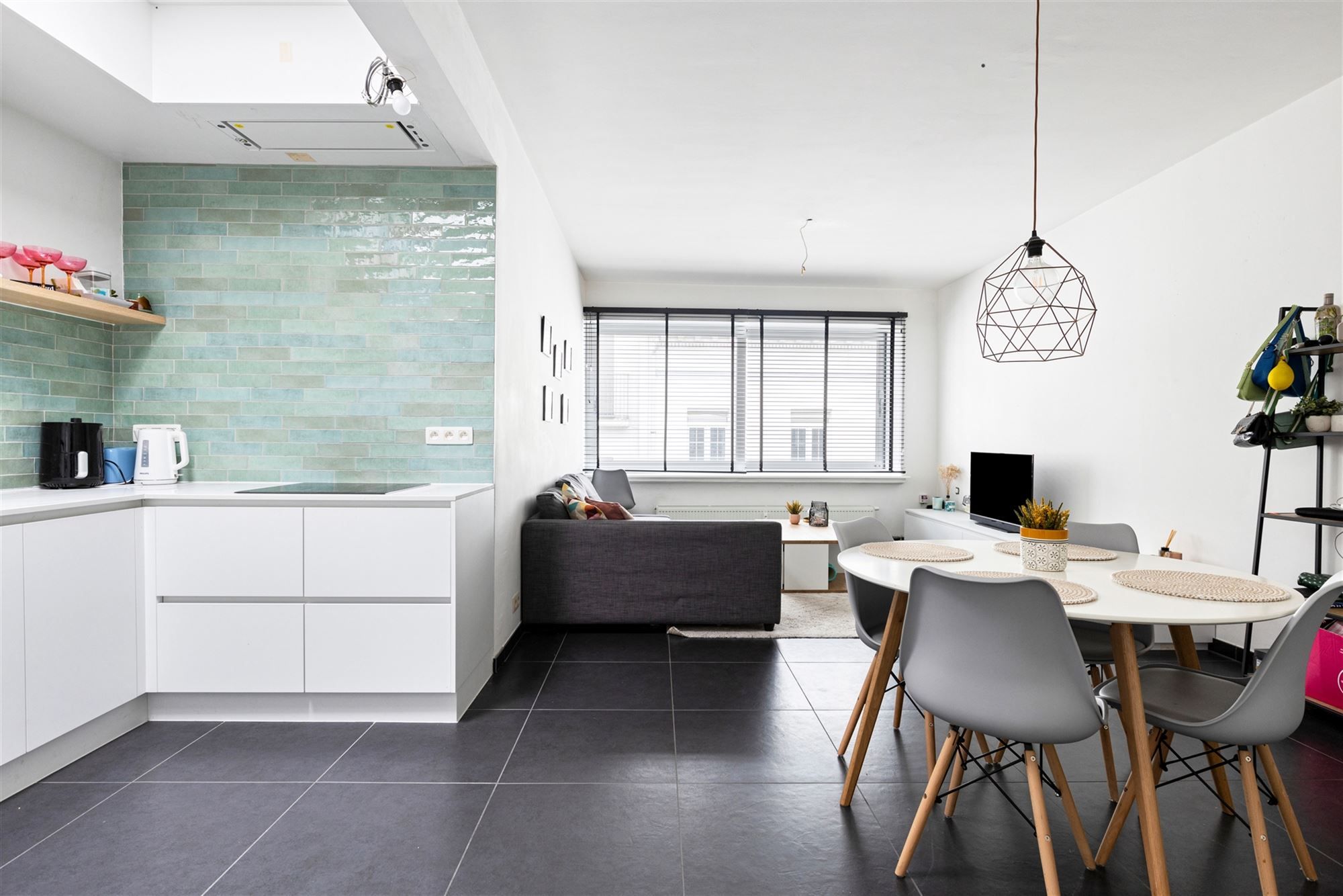 Instapklaar appartement met terras in centrum Antwerpen foto 4