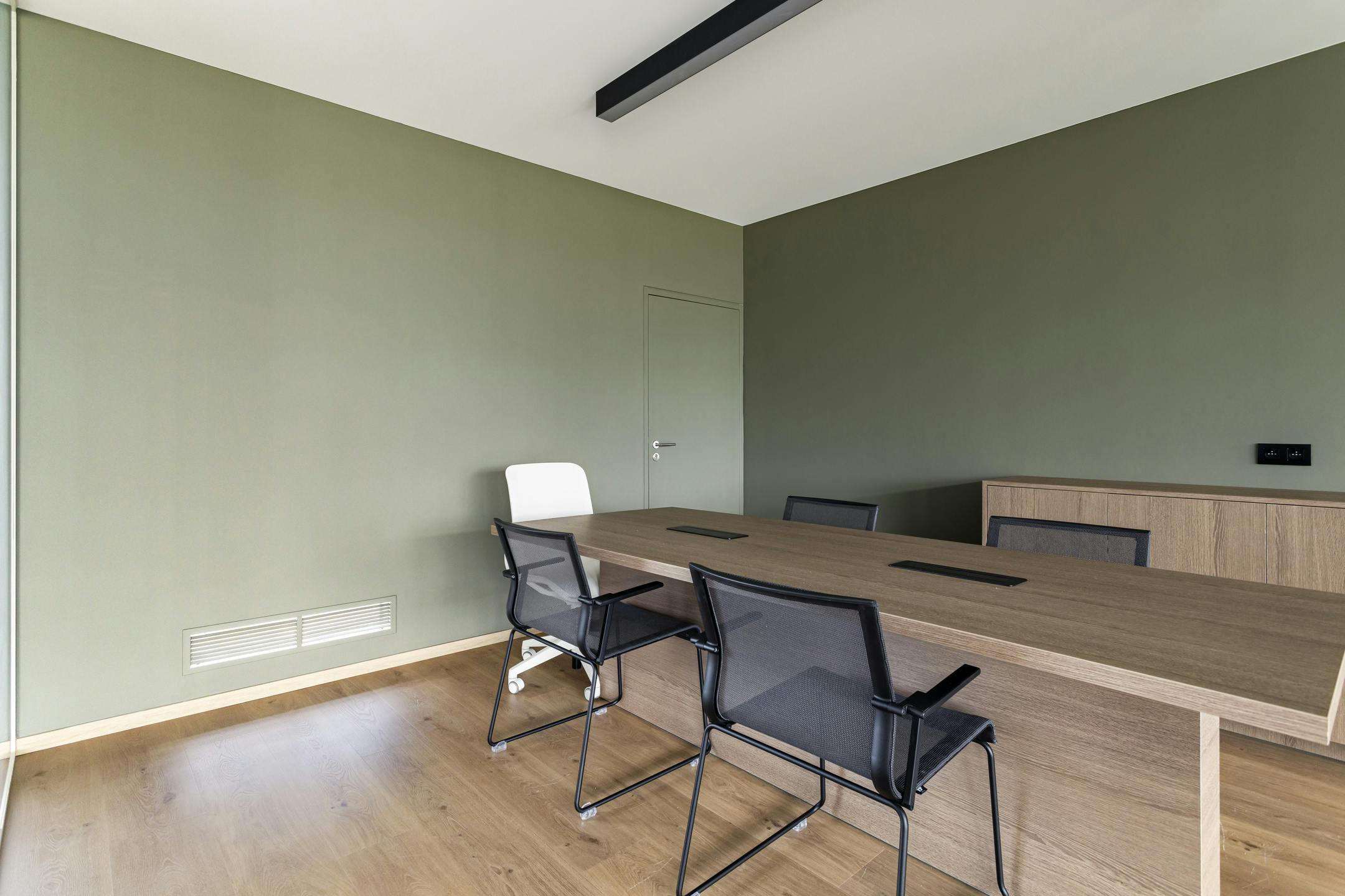 Kantoor (300 m²) Te huur te Torhoutsesteenweg, Zedelgem foto 9