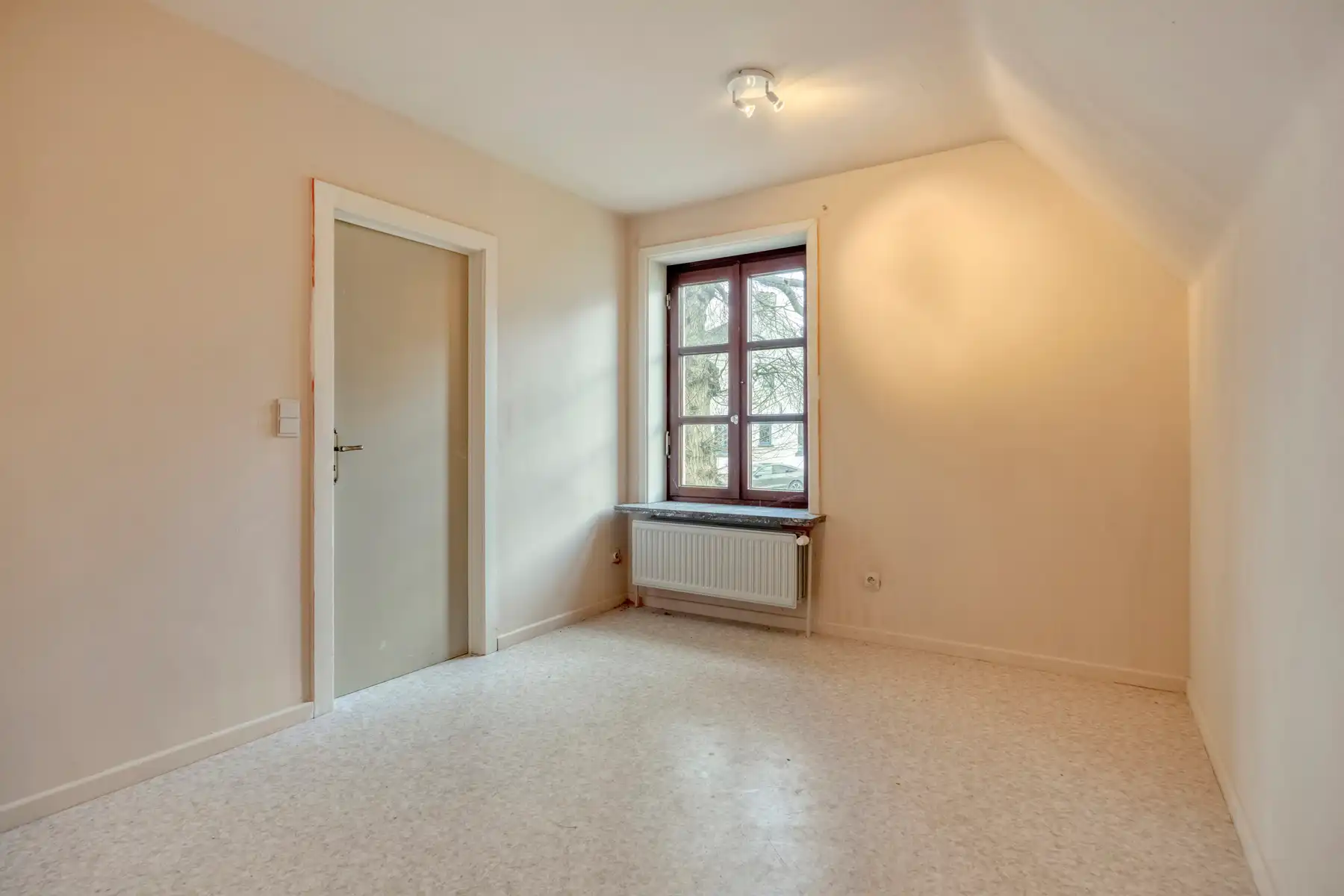 Charmante Villa op ruim perceel foto 21