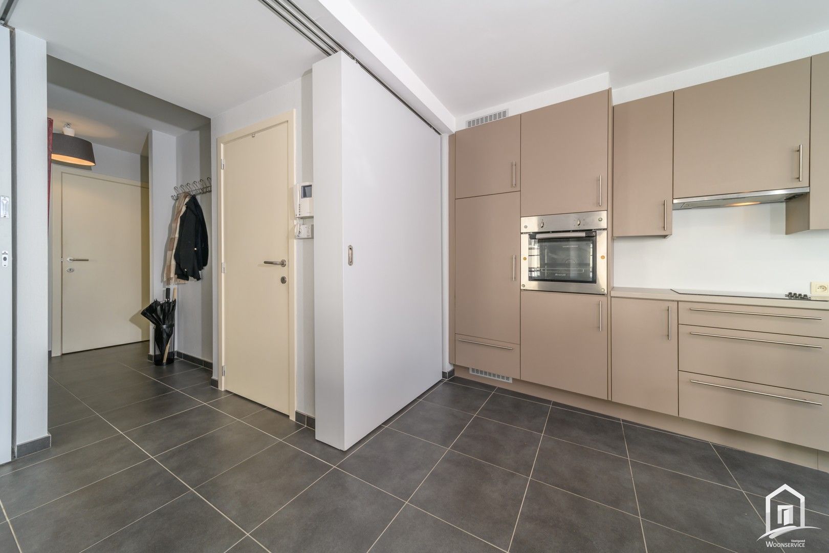 Lichtrijk appartement vlakbij de zeedijk van Knokke-Heist foto 11