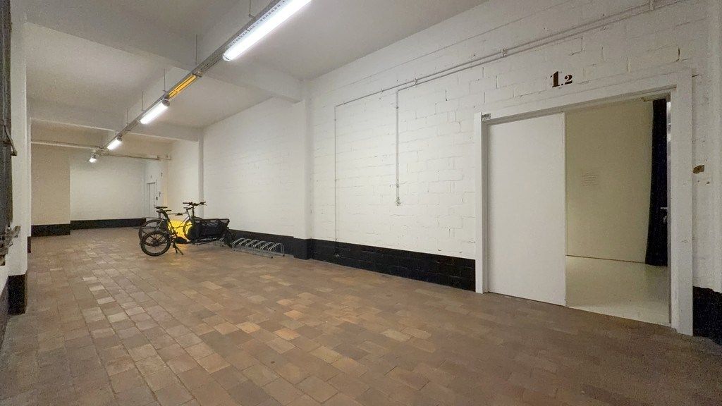 Kantoren te huur in gerenoveerd pakhuis La Cloche in Antwerpen foto 20
