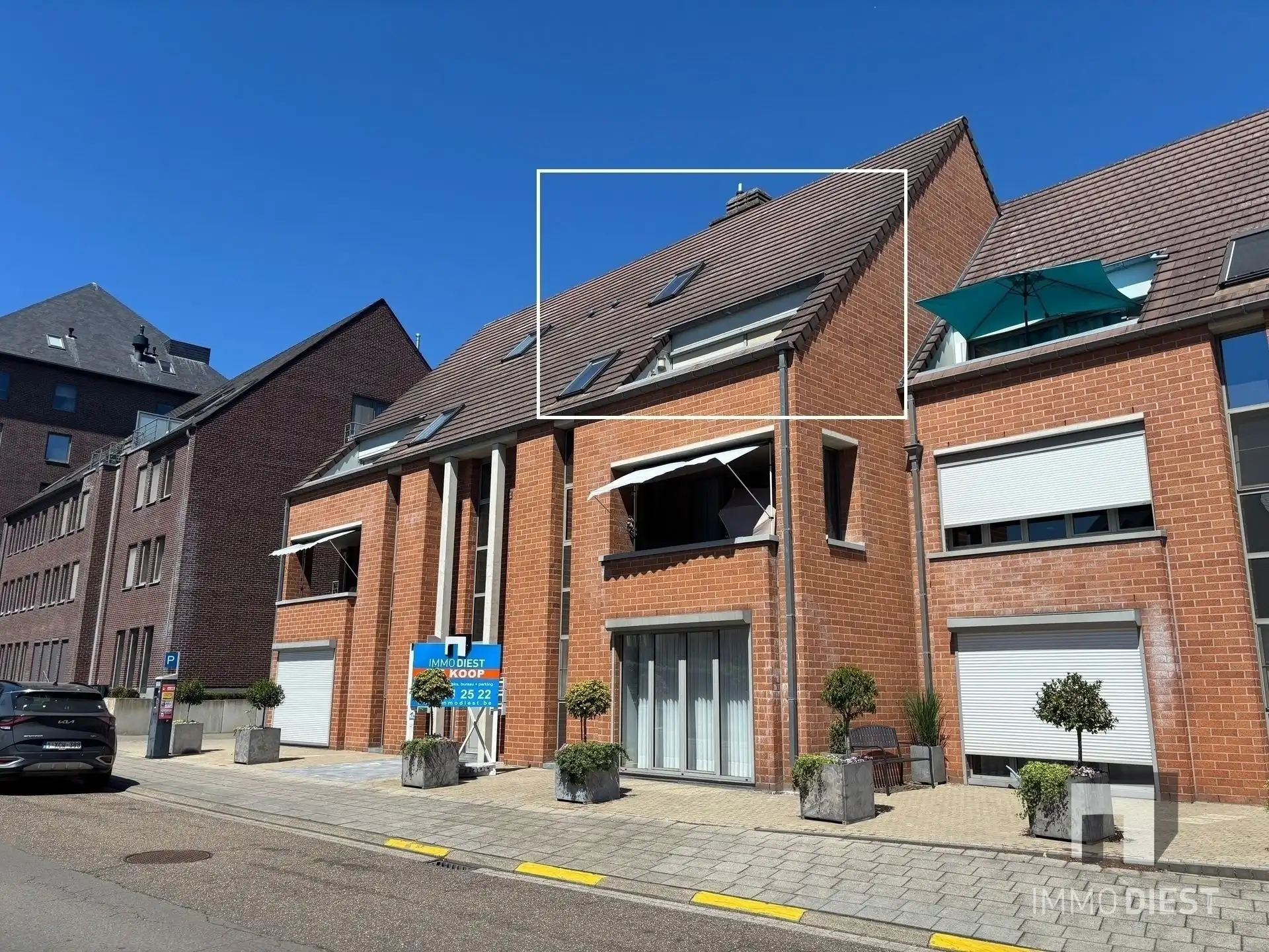 Appartement met 2 slaapkamers, terras en parking in centrum Diest foto 4