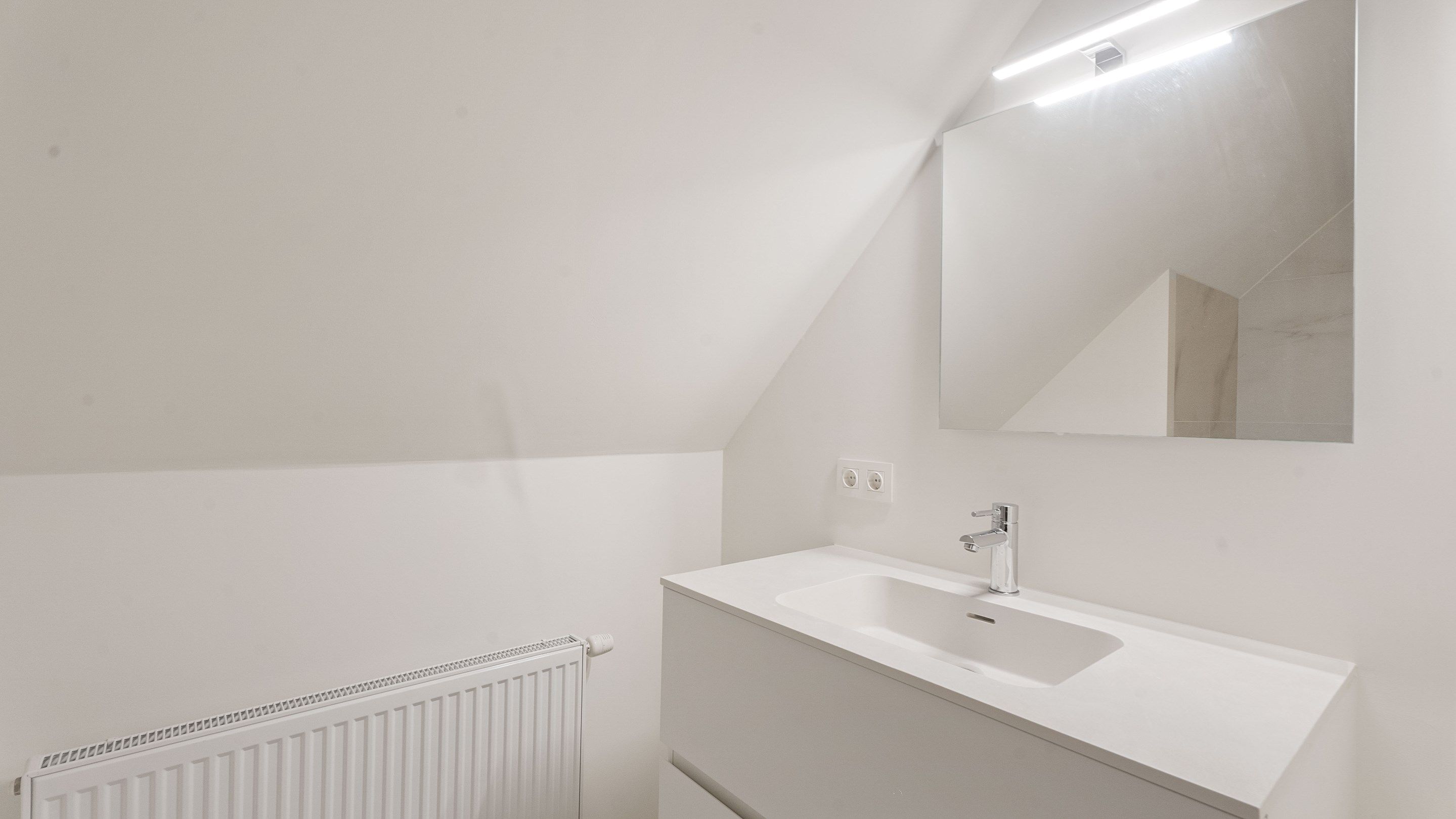 Exclusieve villa gelegen in een rustige, residentiële wijk . foto 25
