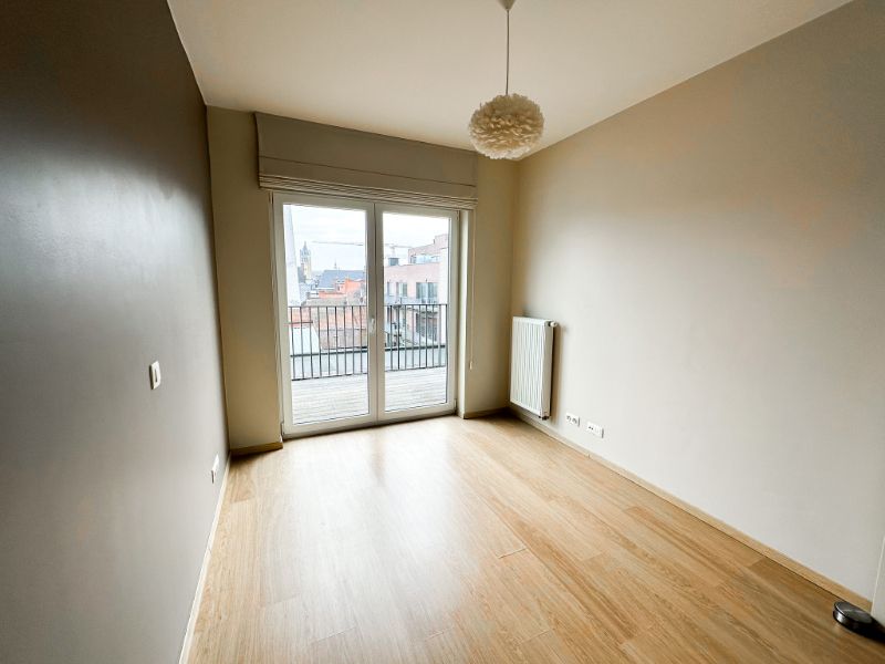 Roeselare centrum : instapklaar appartement in het hartje van de stad met 2 slaapkamers 115 m² foto 7