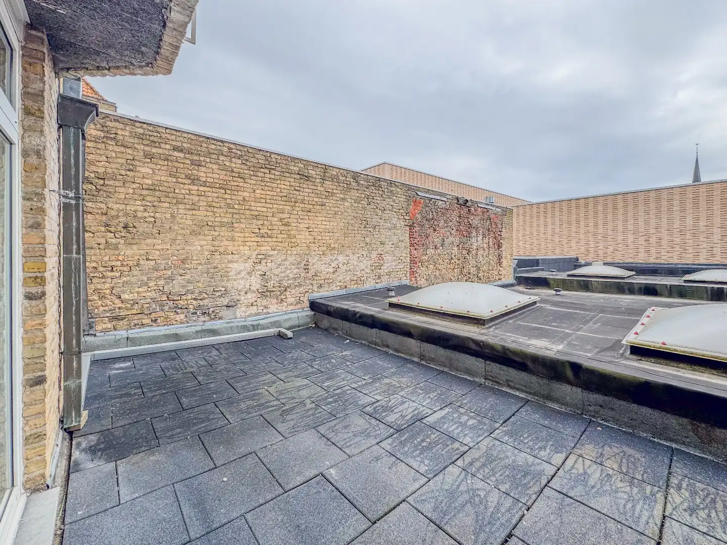 Centraal gelegen appartement met 2 slaapkamers. foto 15