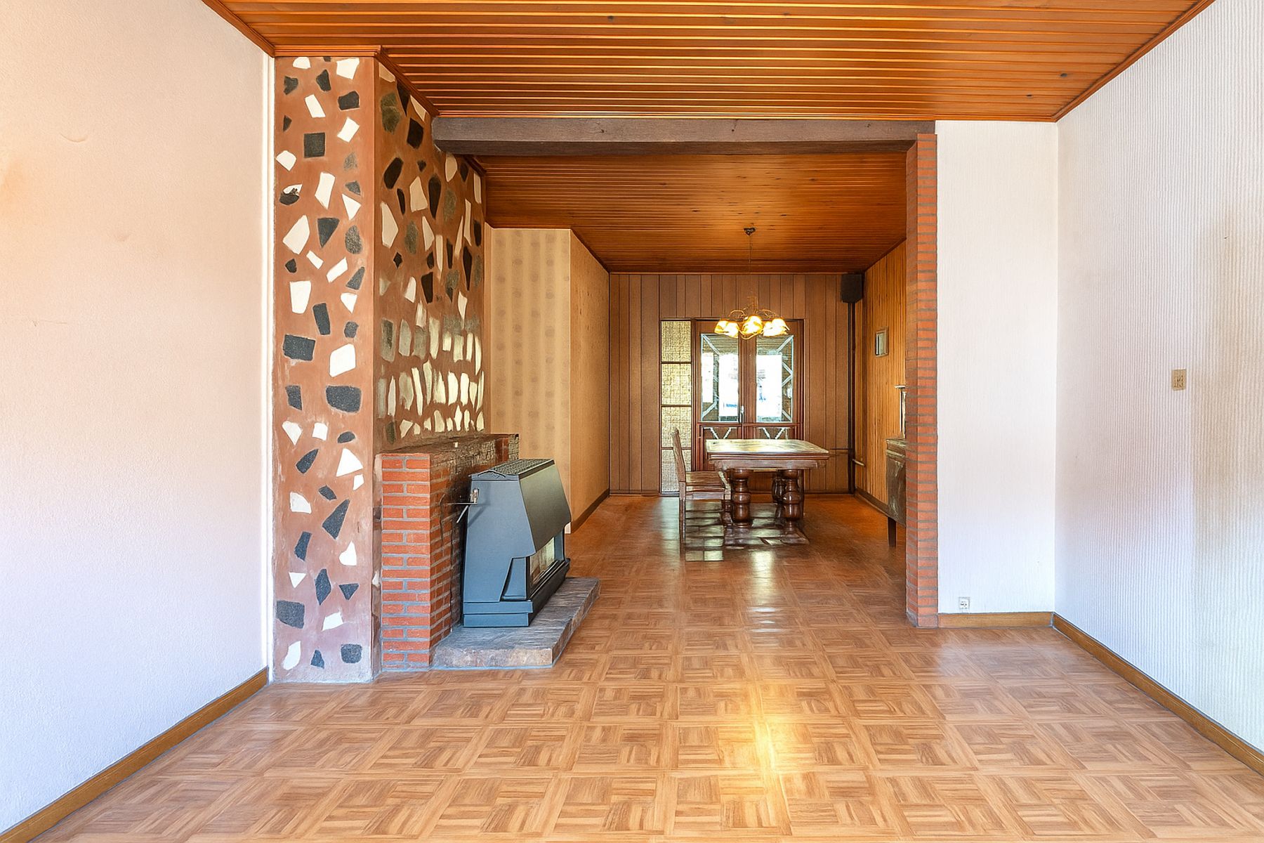 Woning met 3 slpk, 2badk en ruime tuin foto 3