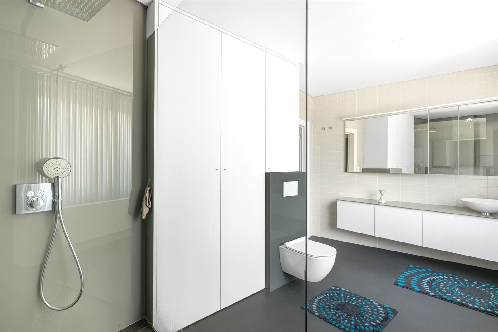 Instapklare woning met handelsruimte te Brakel! foto 5