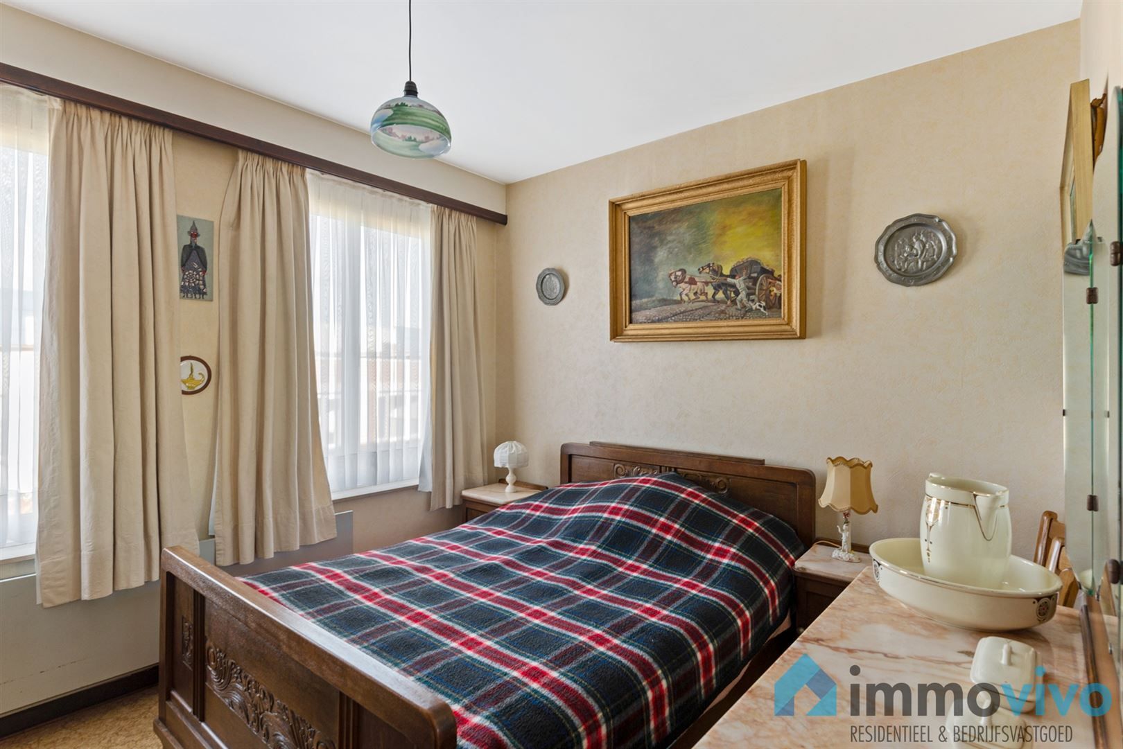 Ruime half-open bebouwing met 6 slpk's, tuin en 2 garageboxen foto 21