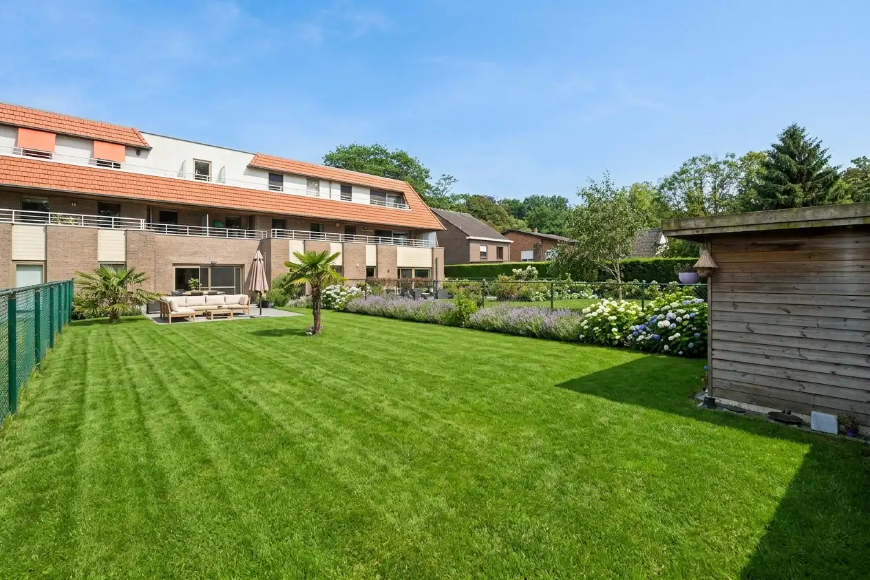 Gelijkvloers energiezuinig appartement met privé tuin en twee slaapkamers foto 20