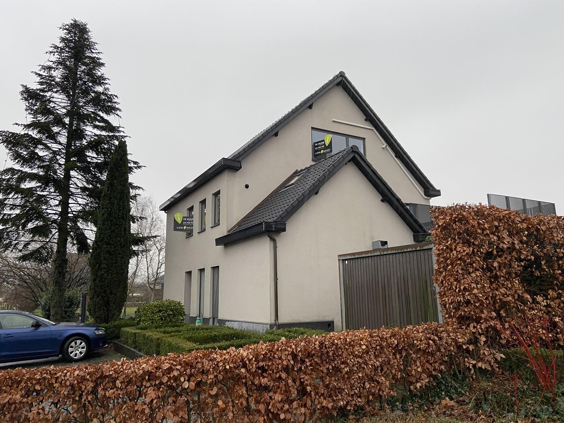 Instapklare studio met autostaanplaats in OLV Olen ! foto 14