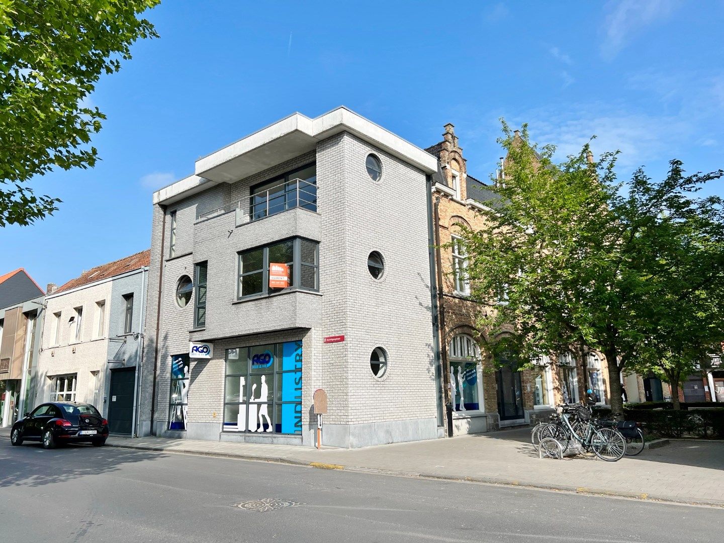 Ruim appartement met zonnig terras in het centrum van Ieper foto {{pictureIndex}}