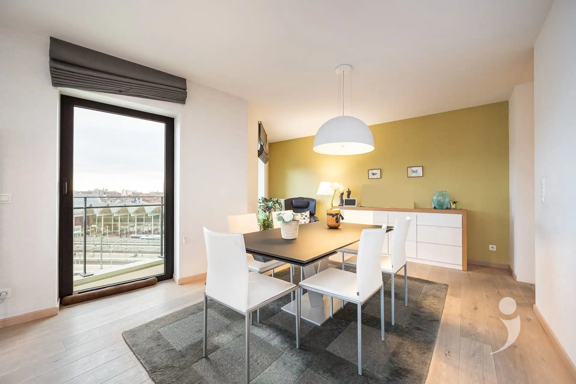 Instapklaar appartement met panoramisch uitzicht over Leuven foto 16