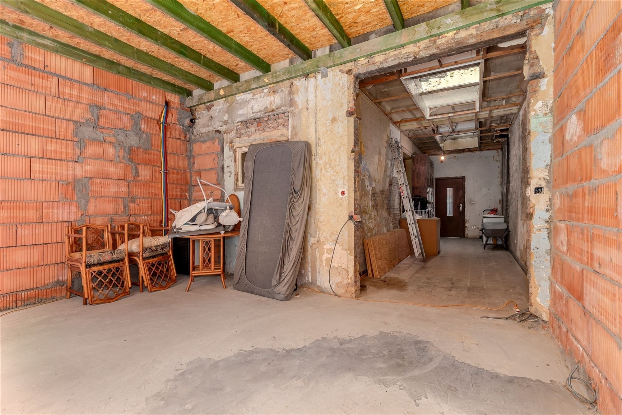 Ruime woning met 4/5 slpk en magazijn  foto 8