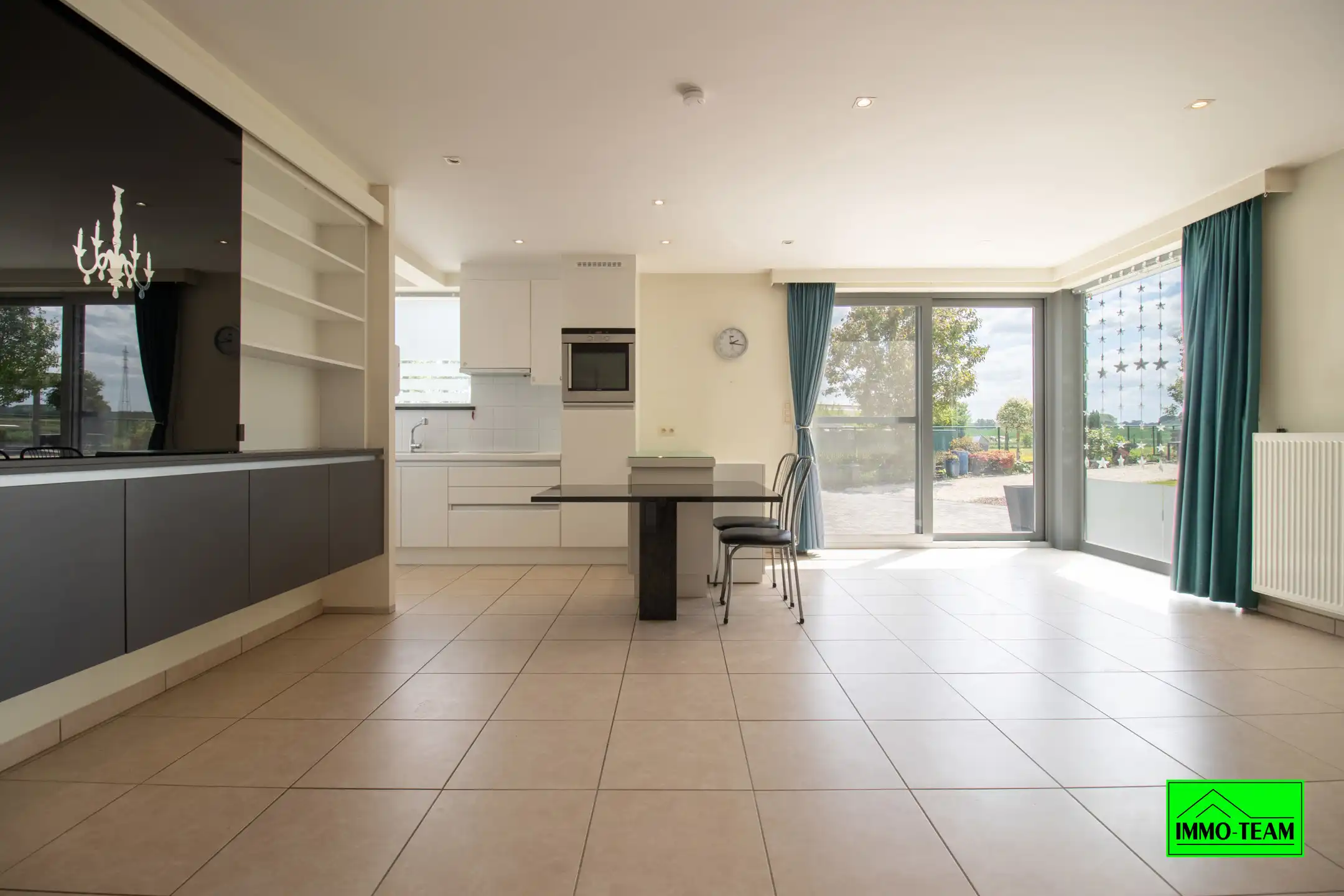 RUIME GEZINSWONING MET 5/6 SLPKS - 2BADK  foto 9