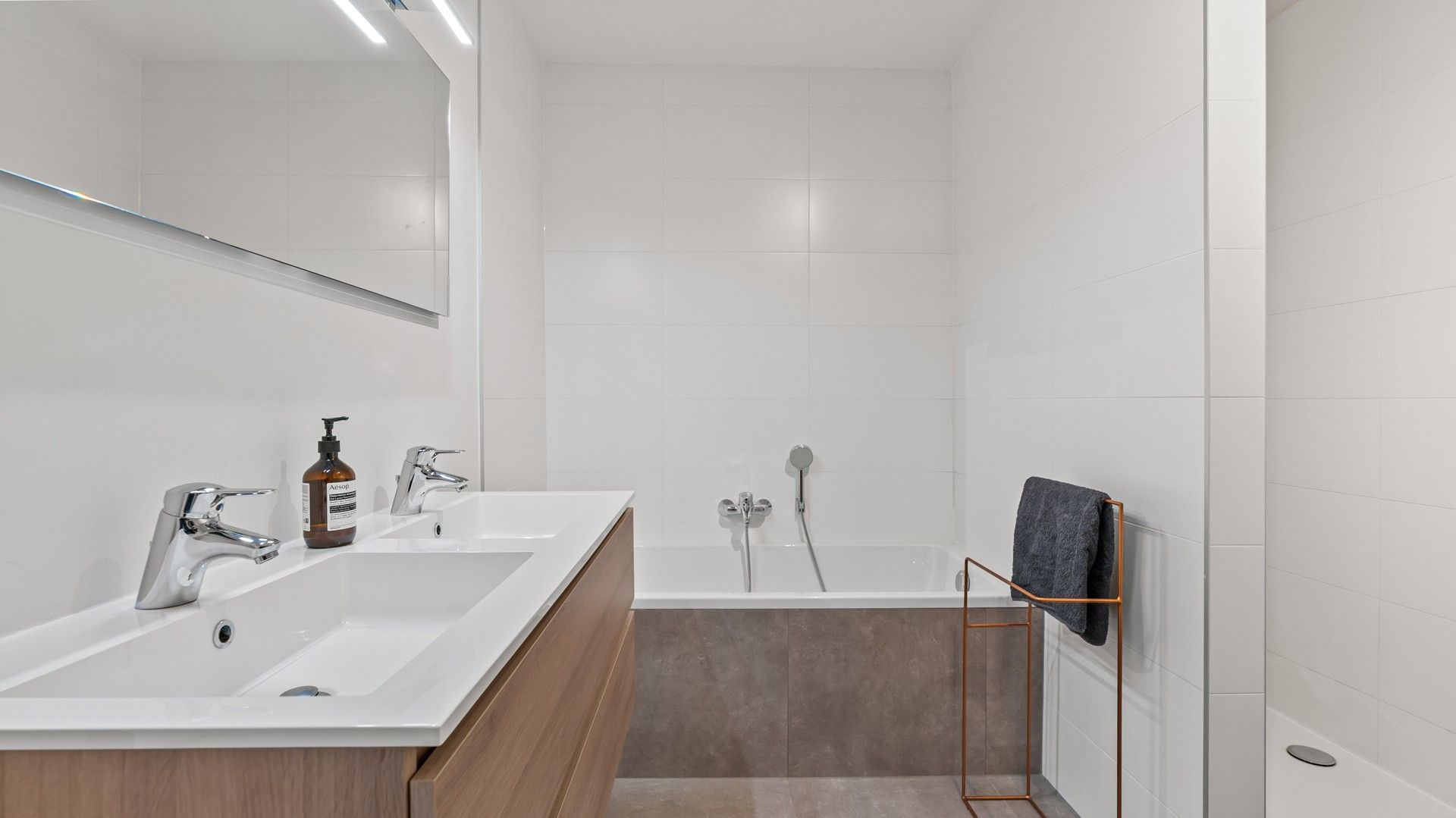 Exclusief appartement van 164,88 m2 met 2 terrassen in centrum Maaseik foto 41