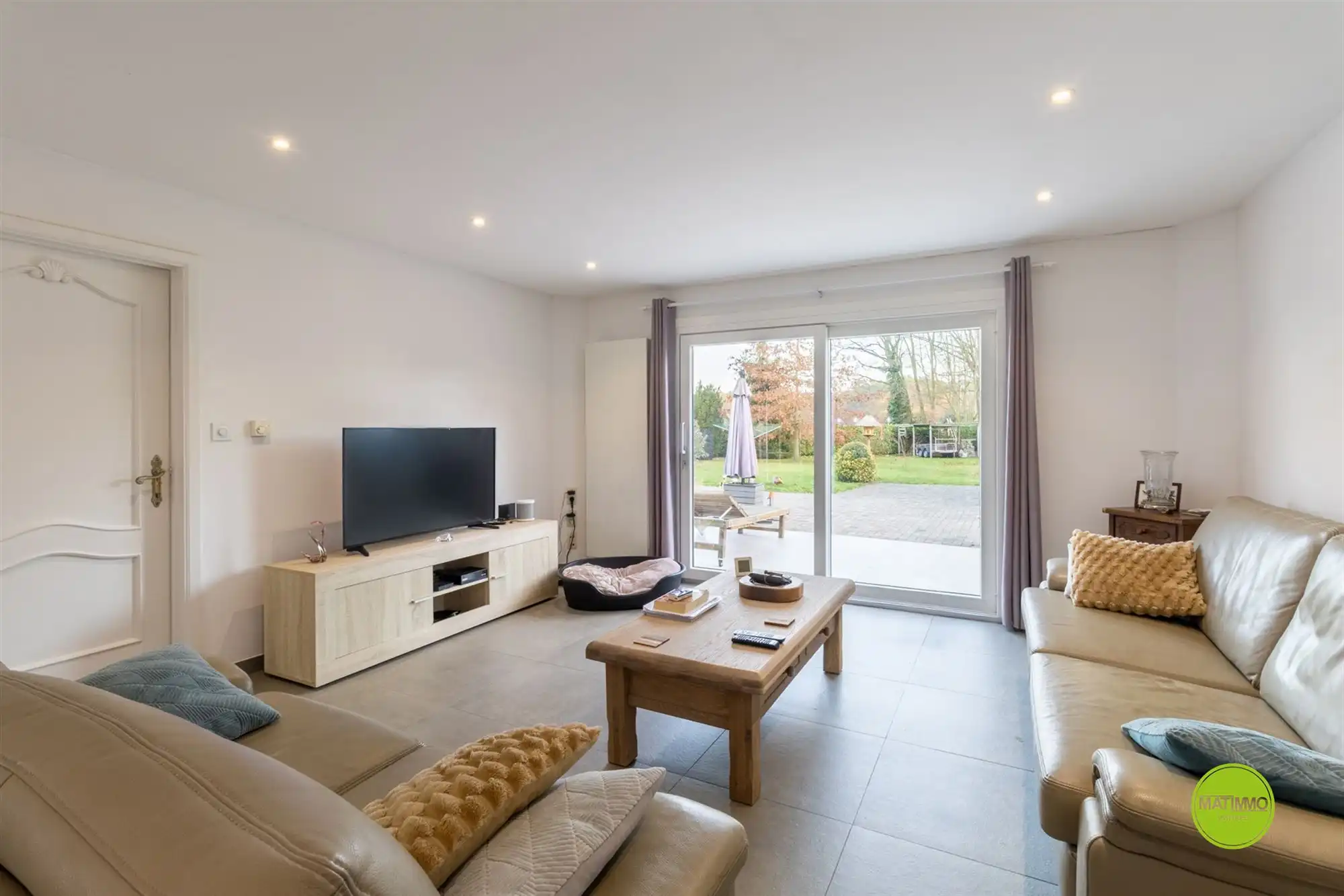 Centraal, rustig gelegen bungalow in het groen van Eksel  foto 6