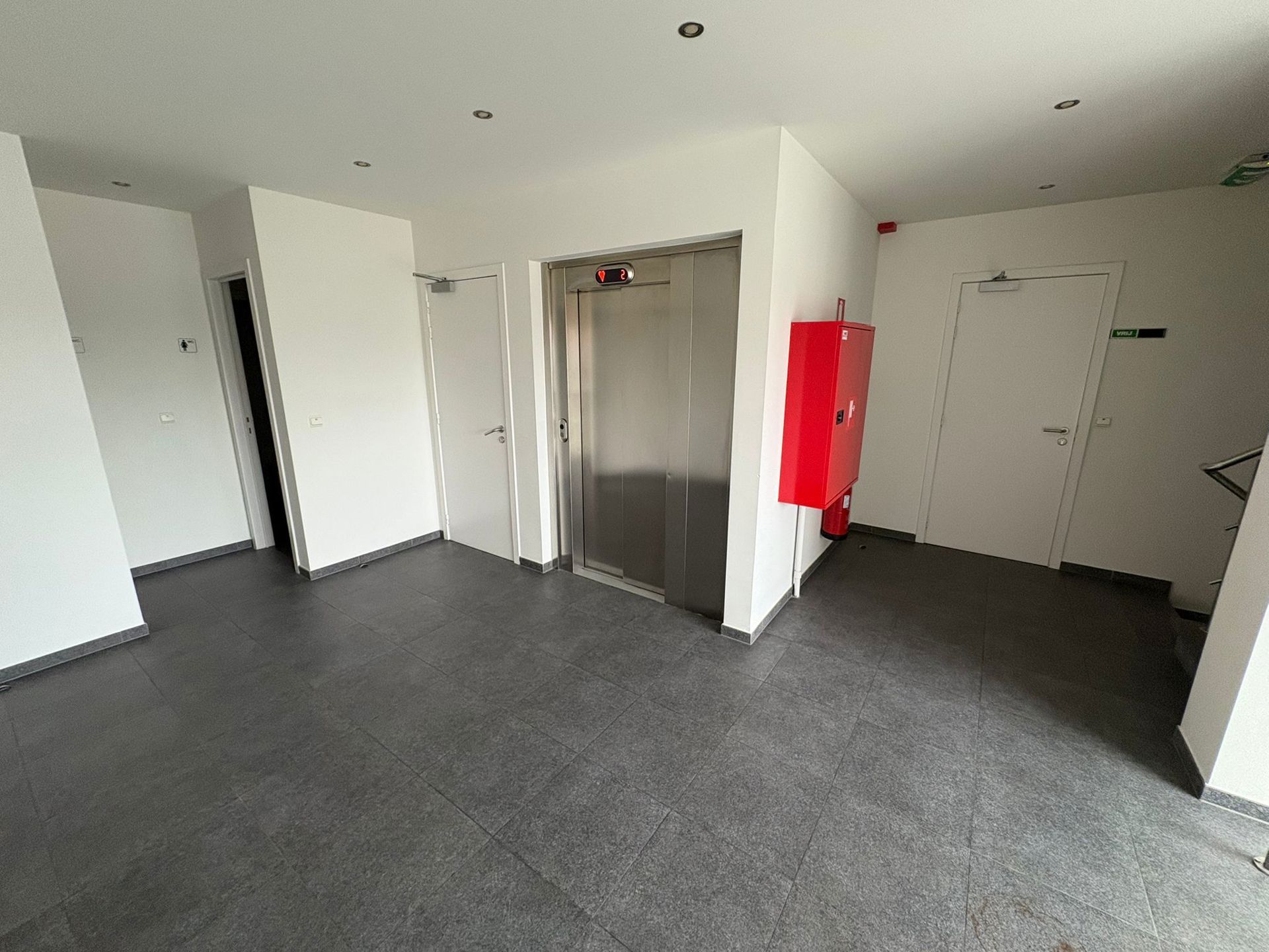 Kantooruimte 370m² te huur Geel  foto 33