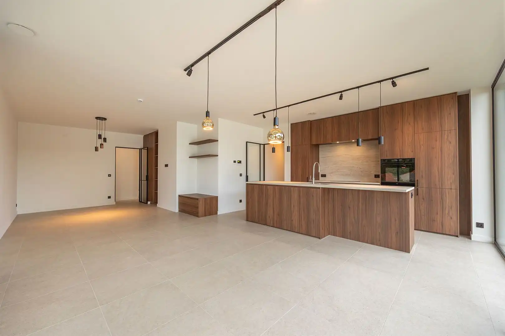 Exclusief penthouse met luxe afwerking en wijds uitzicht. foto 3