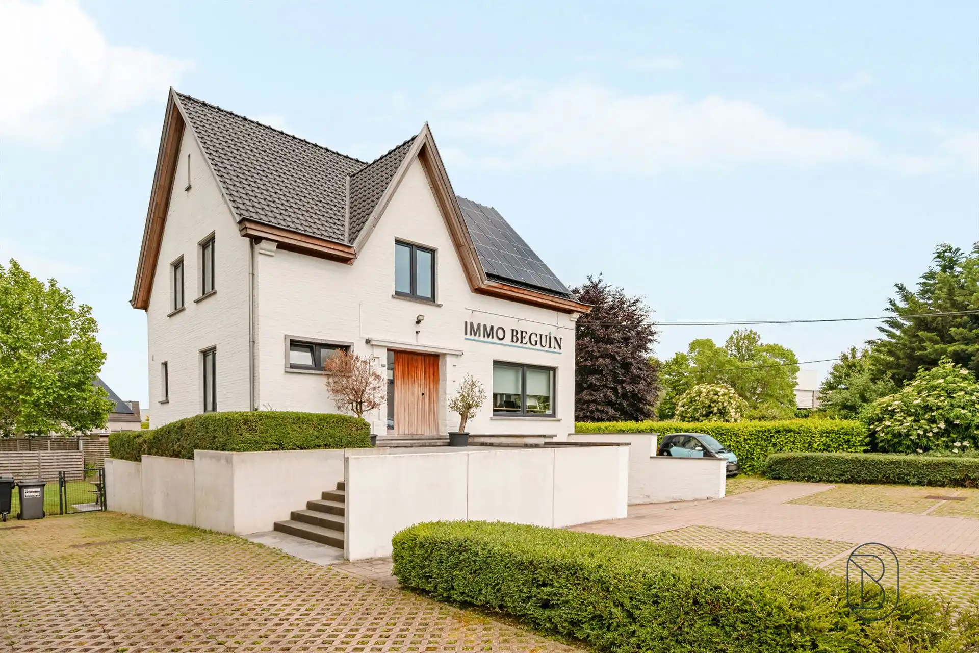 Ideaal kantoorgebouw/praktijk met appartement/extra kantoor foto 2