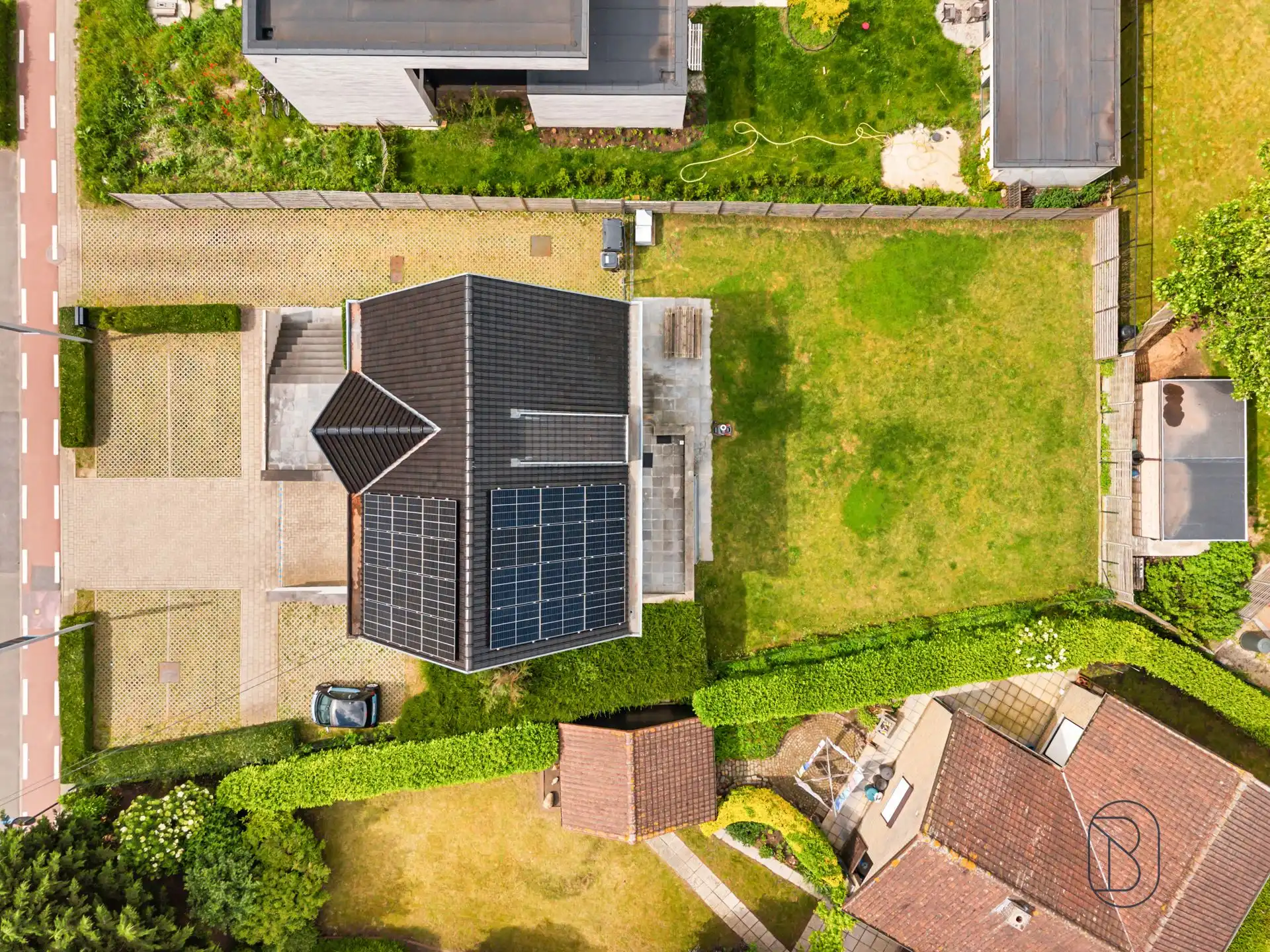 Ideaal kantoorgebouw/praktijk met appartement/extra kantoor foto 4