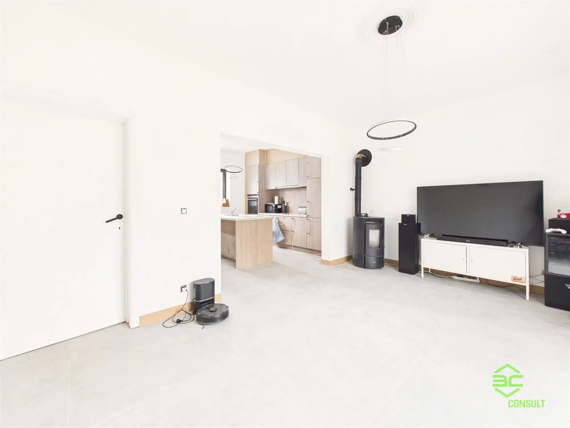 Deels gerenoveerde gezinswoning met 4 slpk op 8a84ca! foto 5