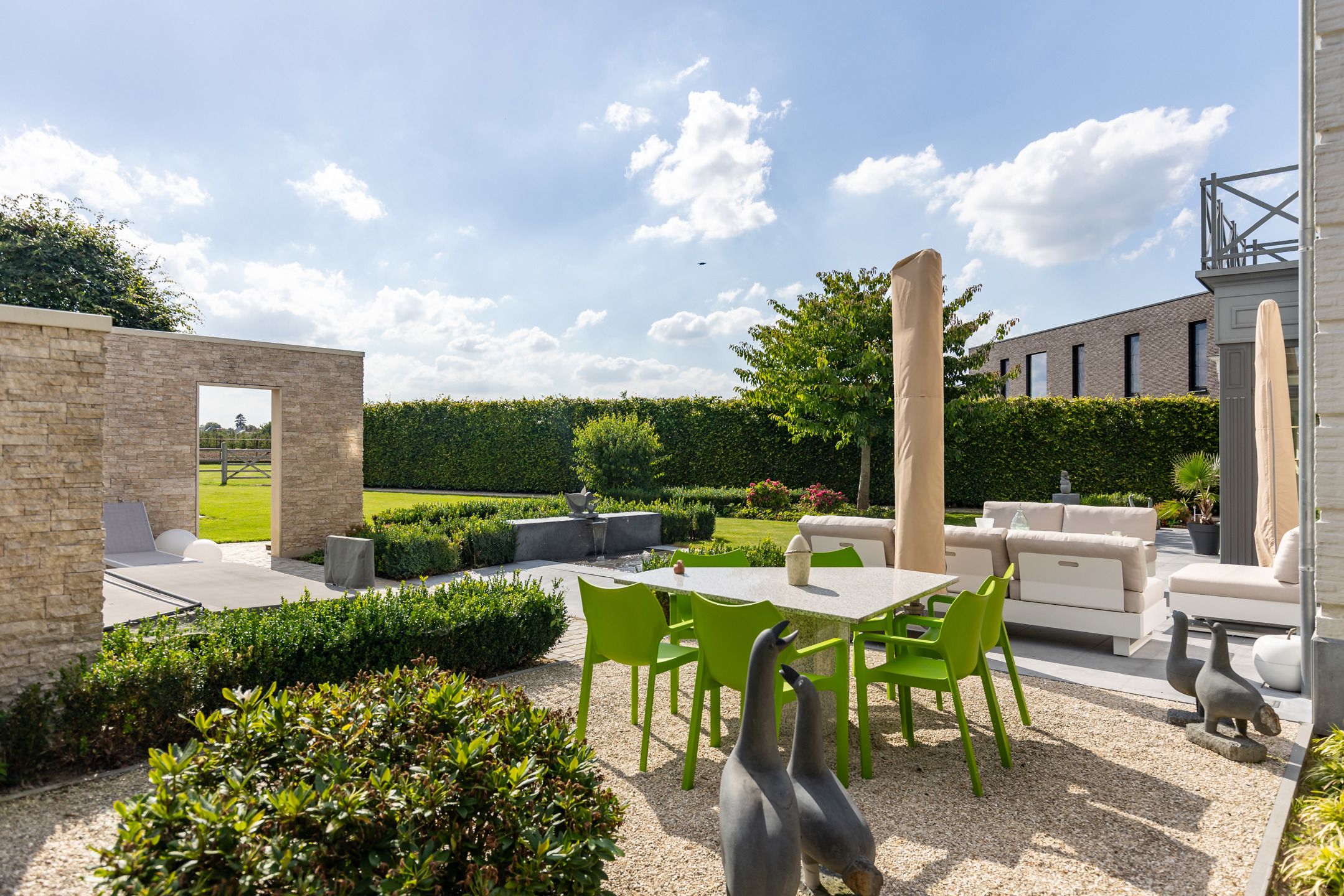 SINT-TRUIDEN Luxueuze villa met alle comfort op +/- 31a foto 24