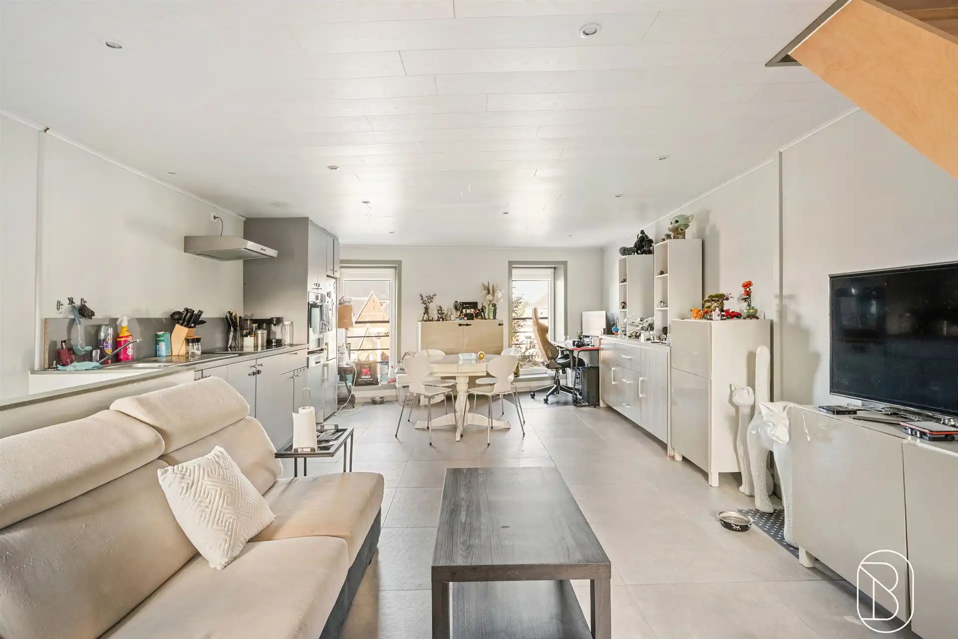 Gerenoveerde opbrengsteigendom bestaande uit 2 appartementen. foto 28