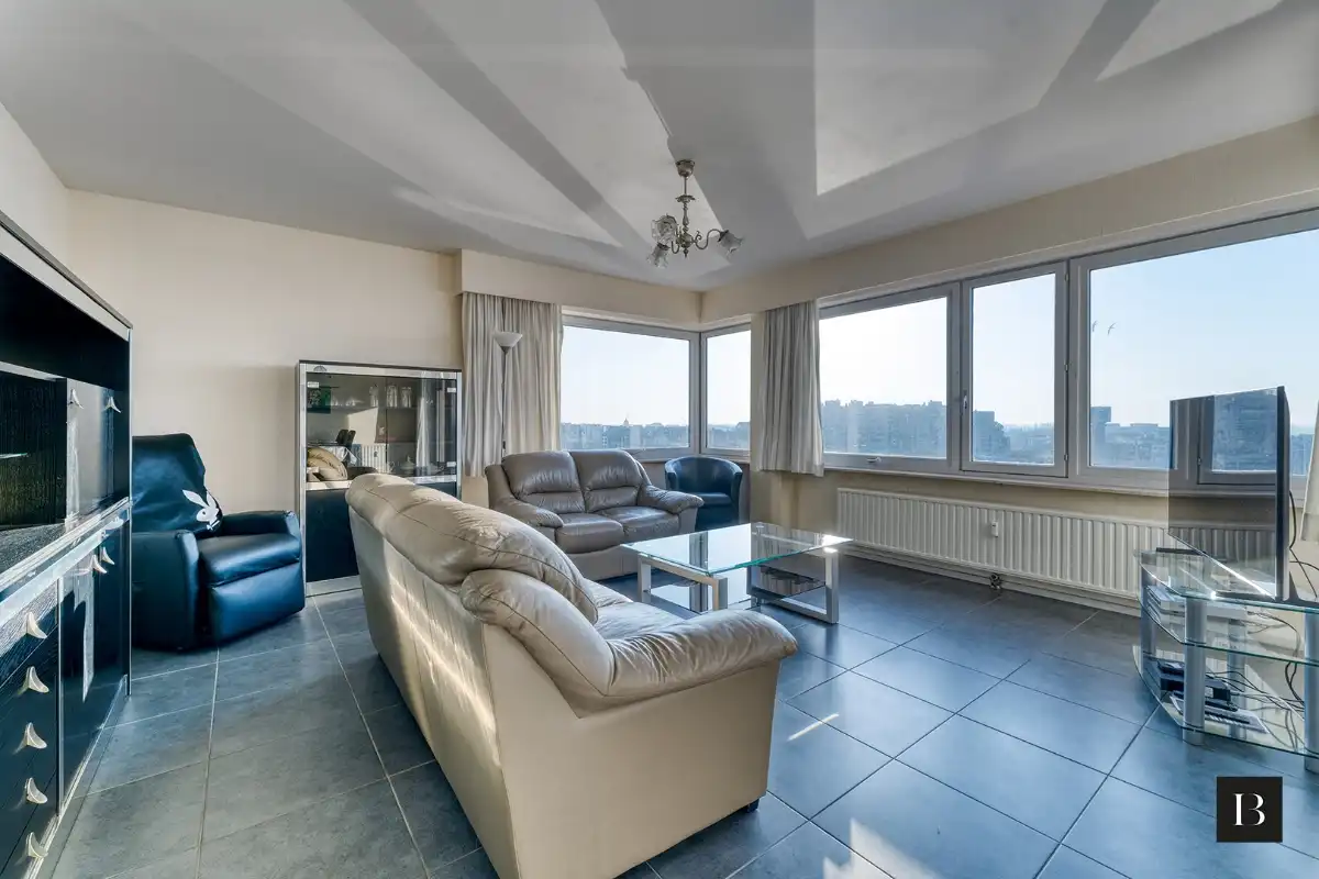 Instapklaar en ruim hoekappartement met 2 slaapkamers aan de haven foto 3