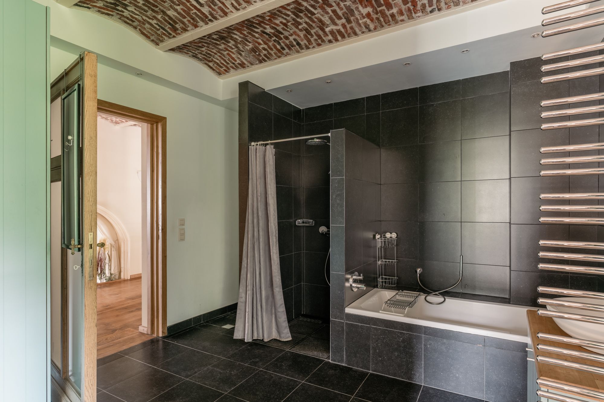 Wordt ‘King of The Castle’ in dit appartement met balzaal, terras van 15 m² en ondergrondse autostaanplaats foto 13