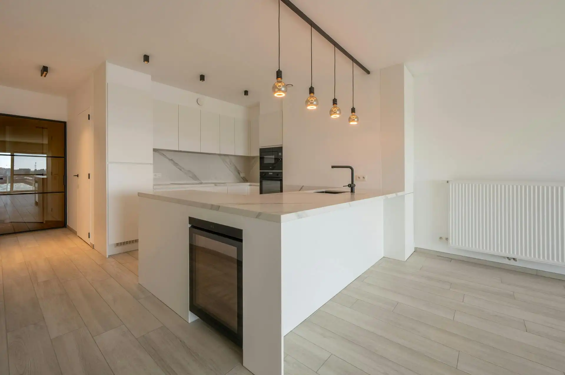 Ruim appartement met terras en zicht op jachthaven te koop foto 9