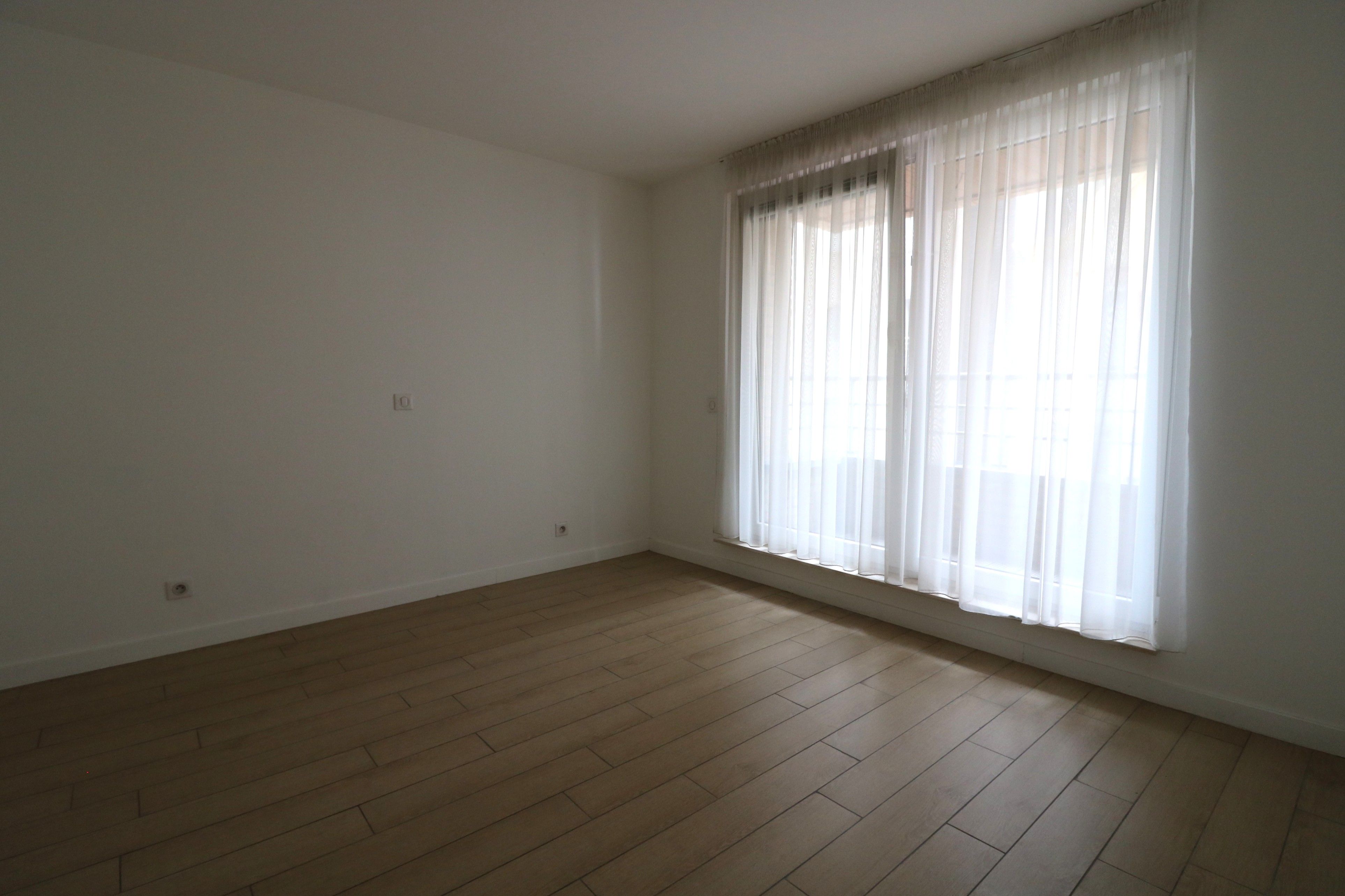 Ruim duplexappartement met 2 slaapkamers foto 4