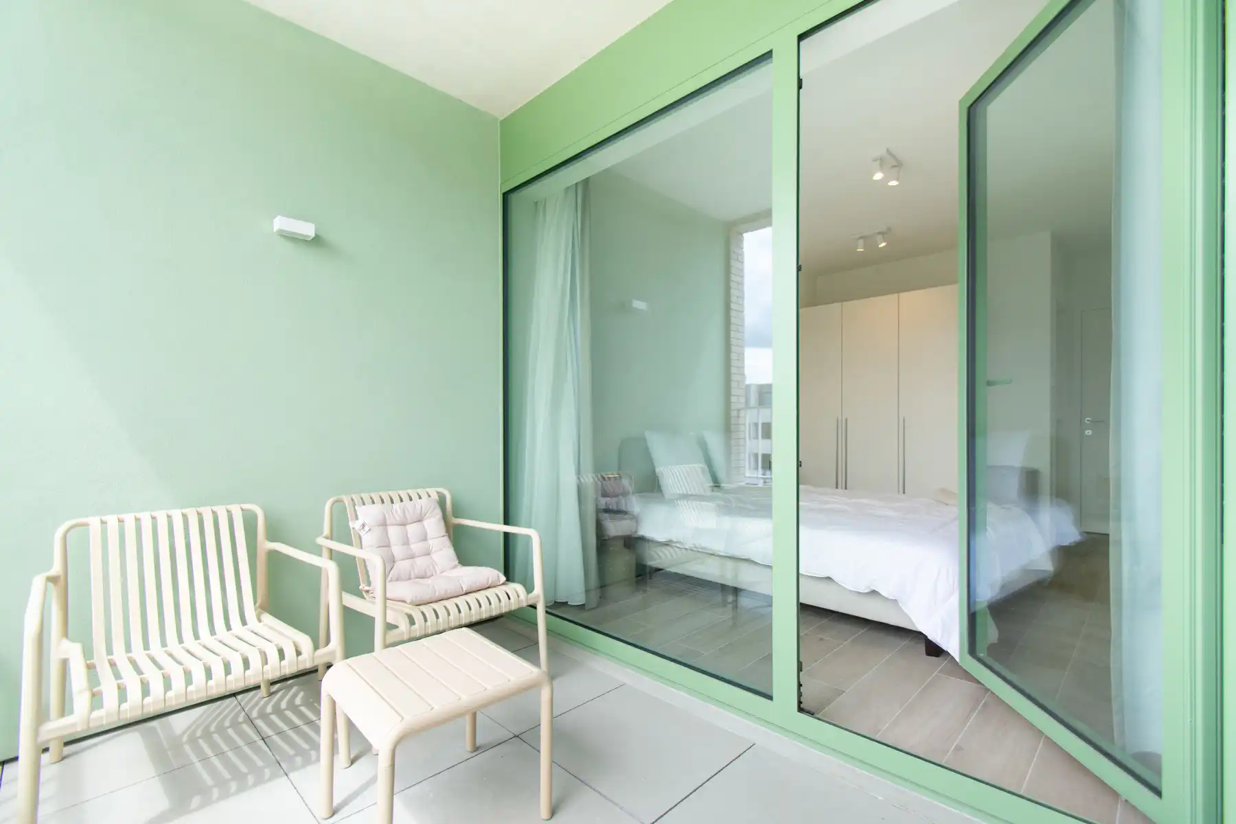 Prachtig gemeubeld 1- kamer appartement met mooi terras foto 7