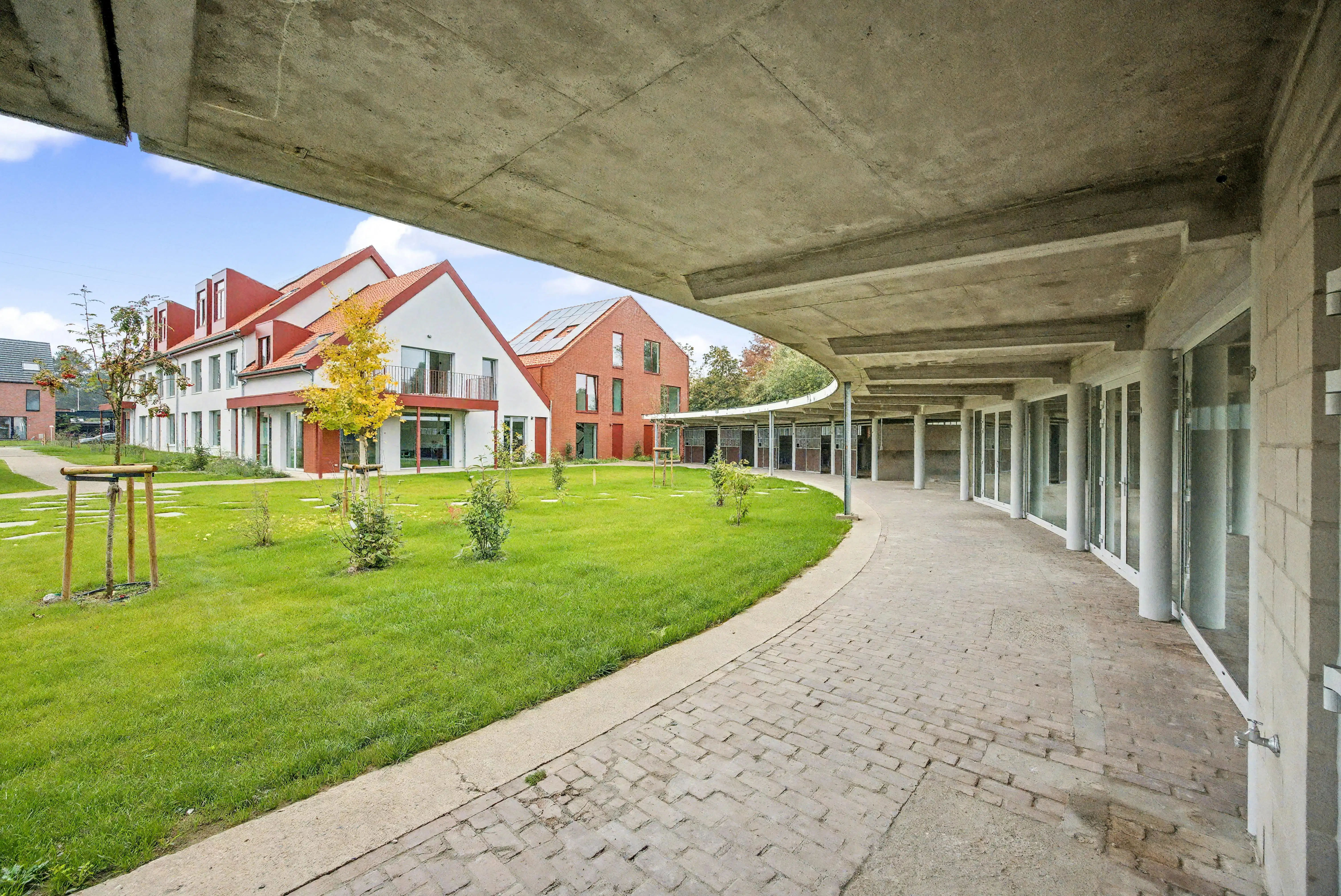 Unieke woning met 4 slaapkamers en twee badkamers foto 12