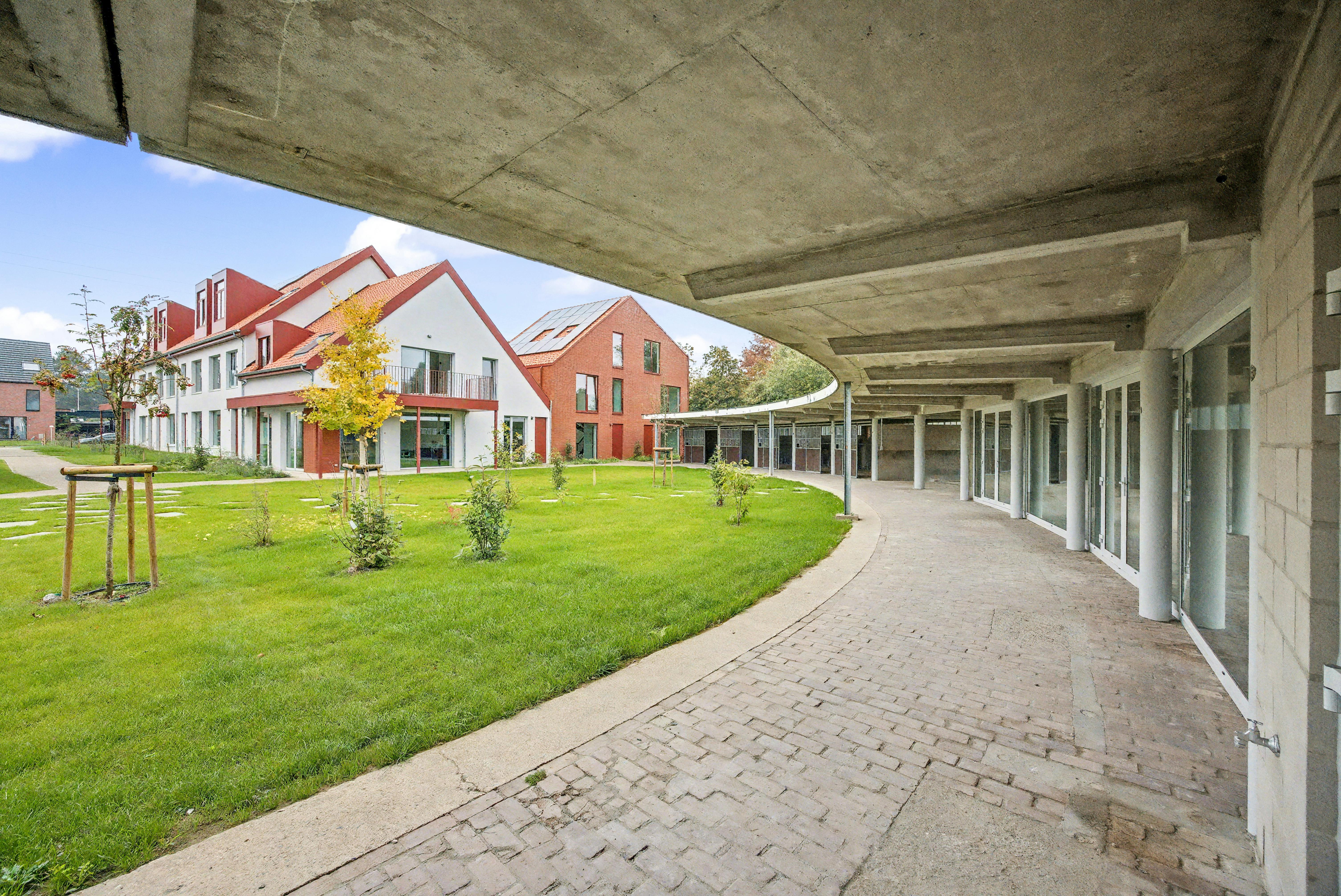 Unieke woning met 4 slaapkamers en twee badkamers foto 10