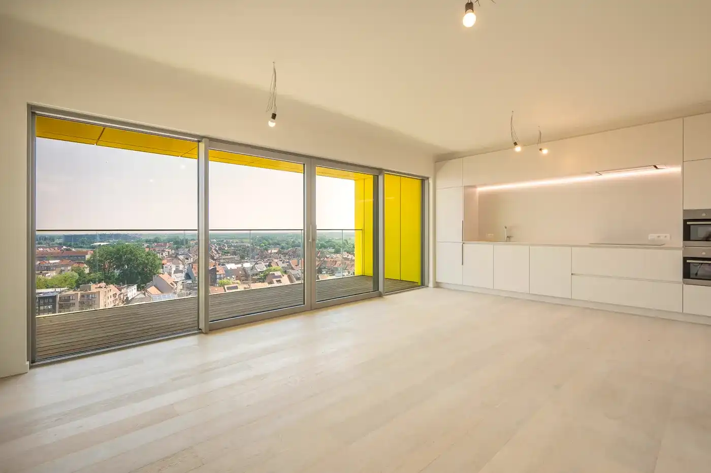 Nieuwbouw appartement met ruim zonnig terras en panoramische zichten foto {{pictureIndex}}