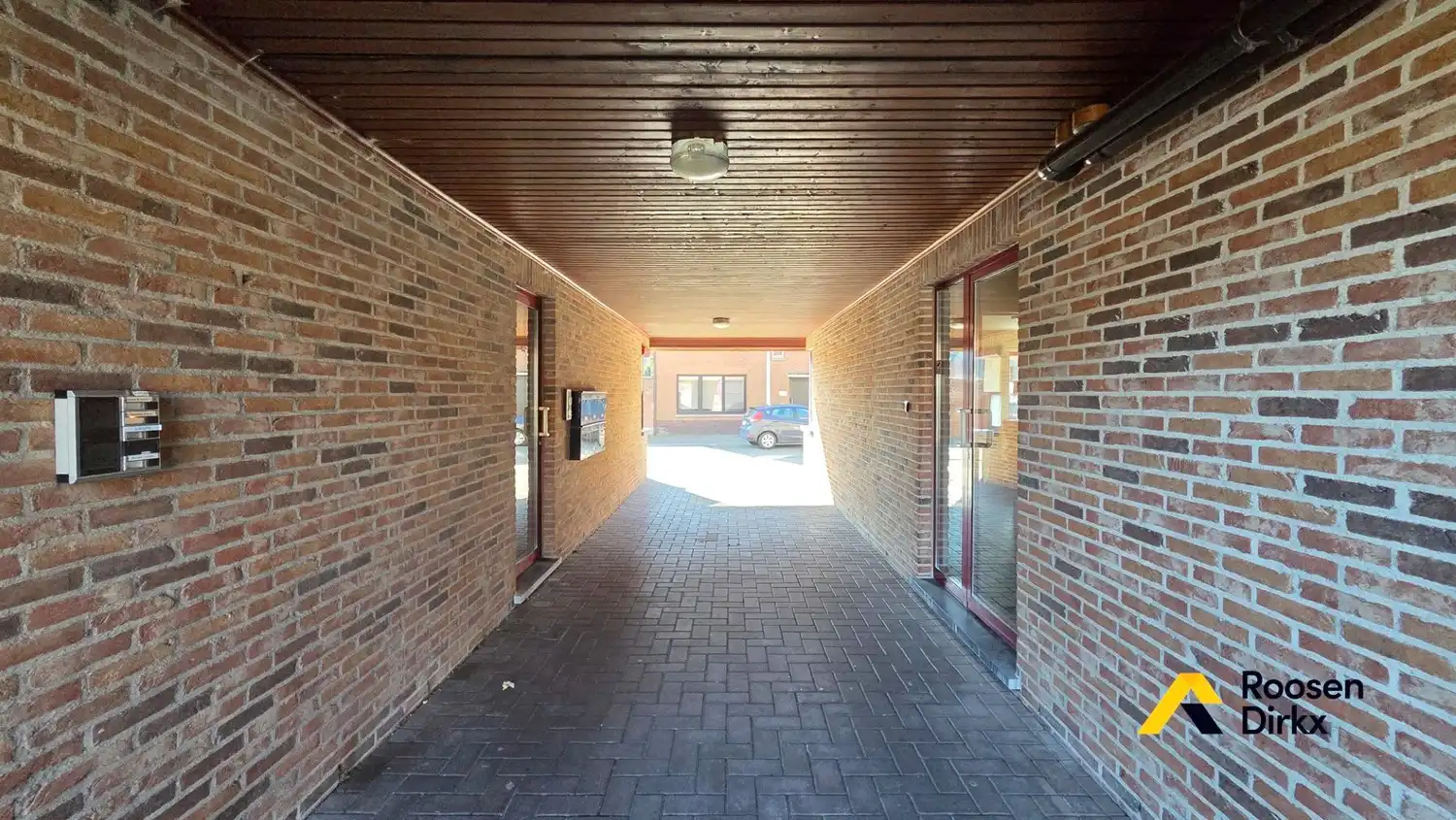 Degelijk appartement met 2 SK's in rustige buurt! foto 4