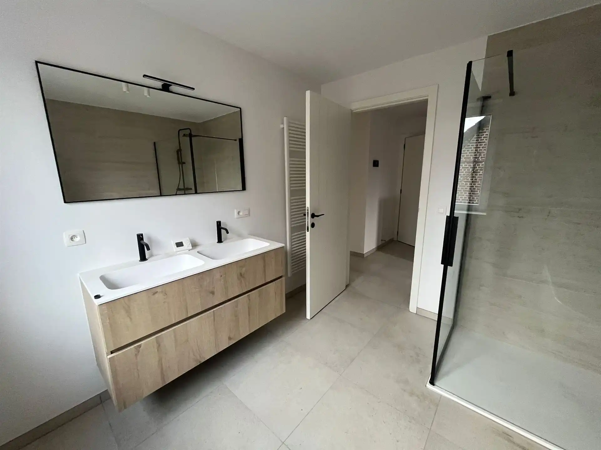 Prachtige nieuwbouw op rustige locatie foto 10