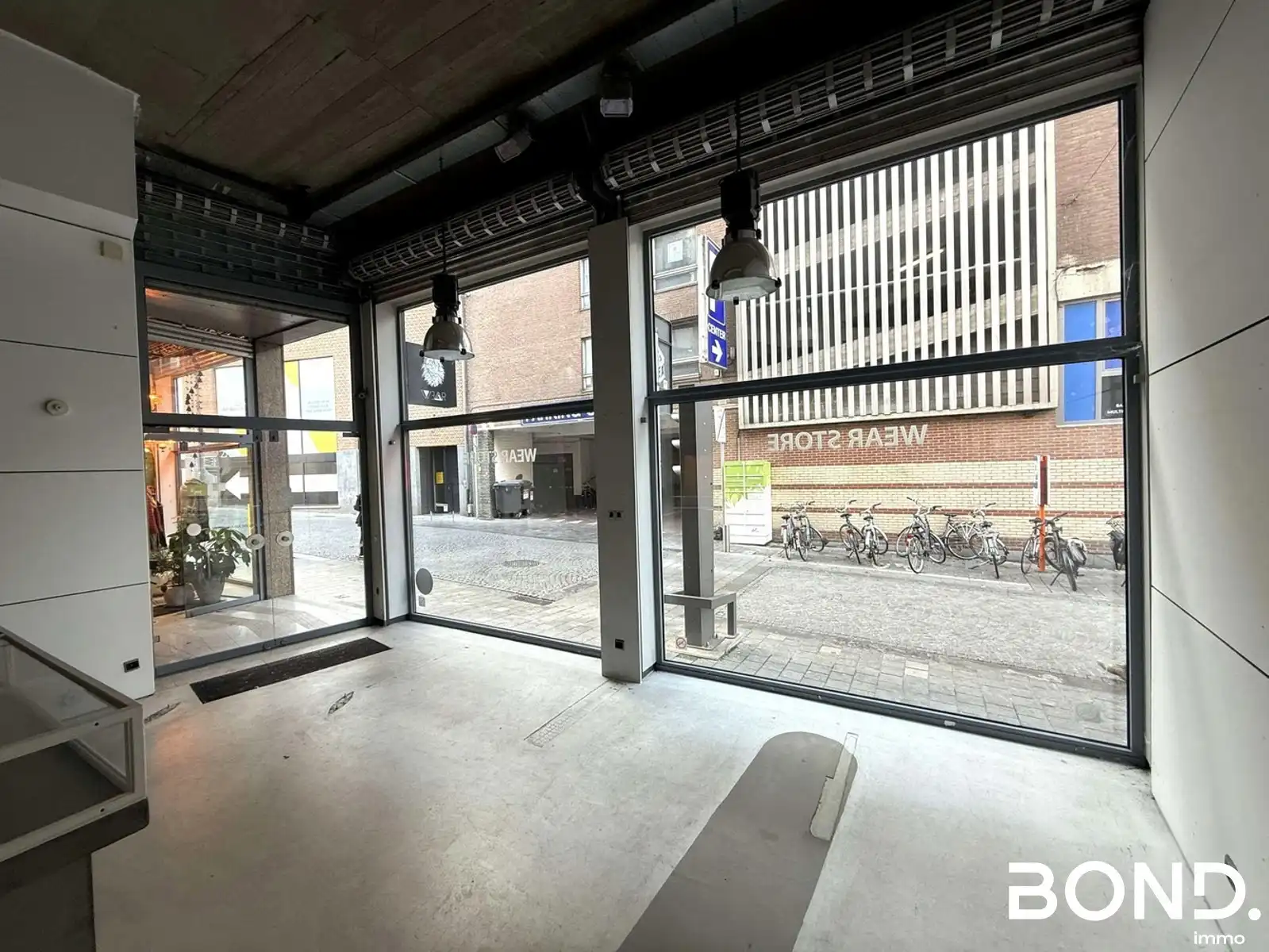 Handelsgelijkvloers tussen Bondgenotenlaan en Diestsestraat foto 2