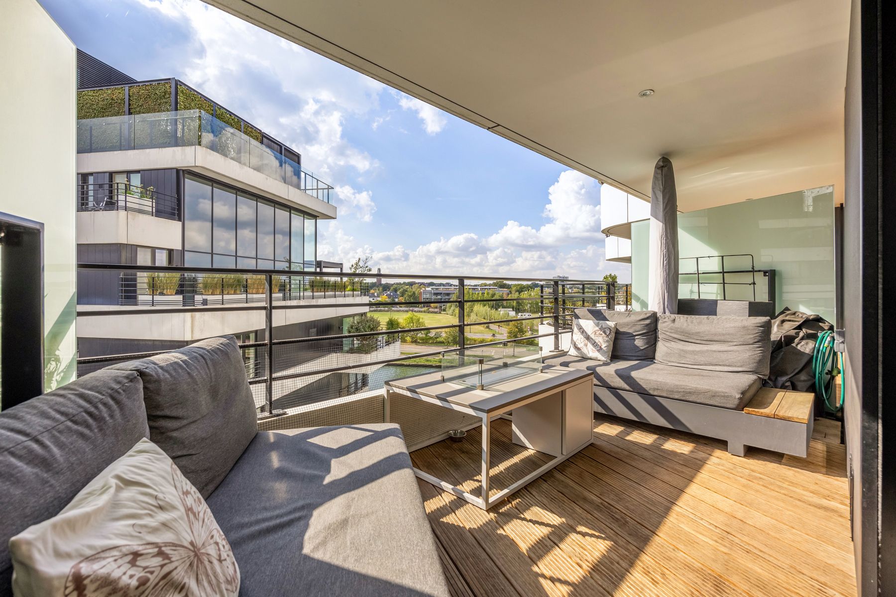 Appartement te koop foto {{pictureIndex}}
