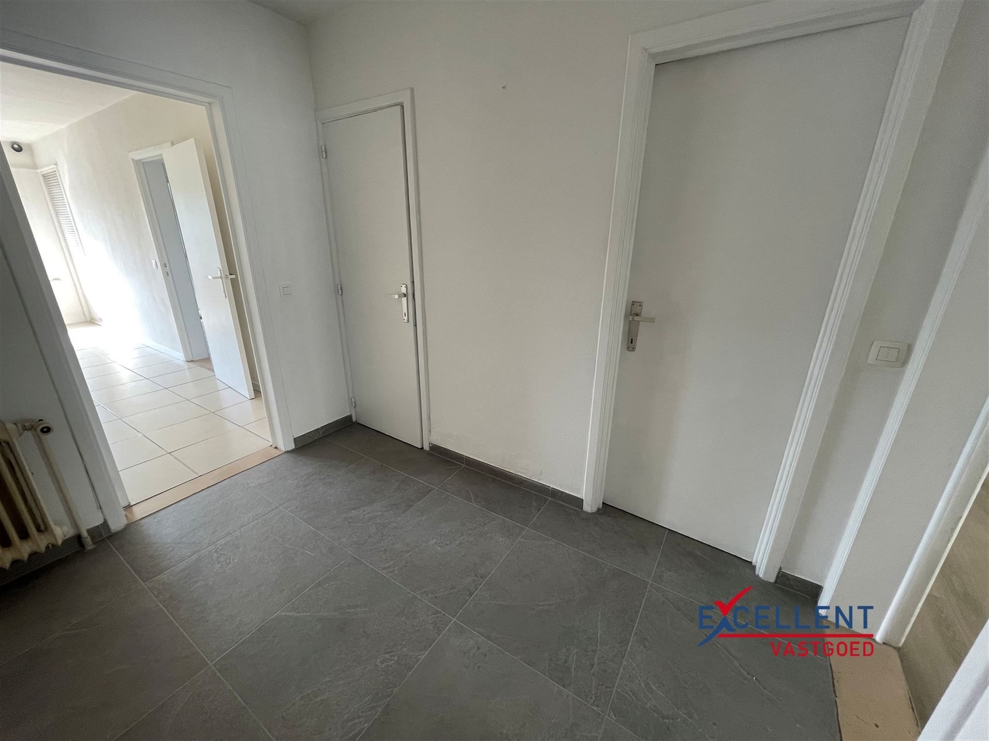2 Slaapkamer appartement met garage te huur centrum Deinze foto 2