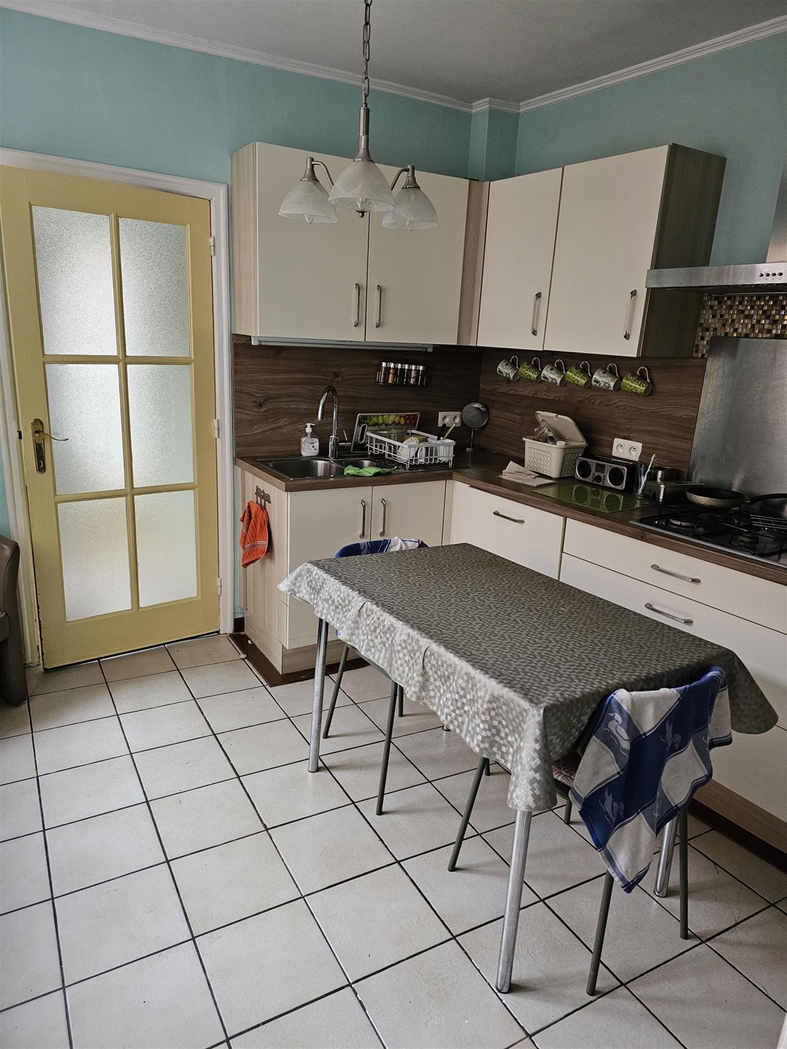 Te renoveren rijwoning op topligging nabij het park van Rozebroeken. foto 5