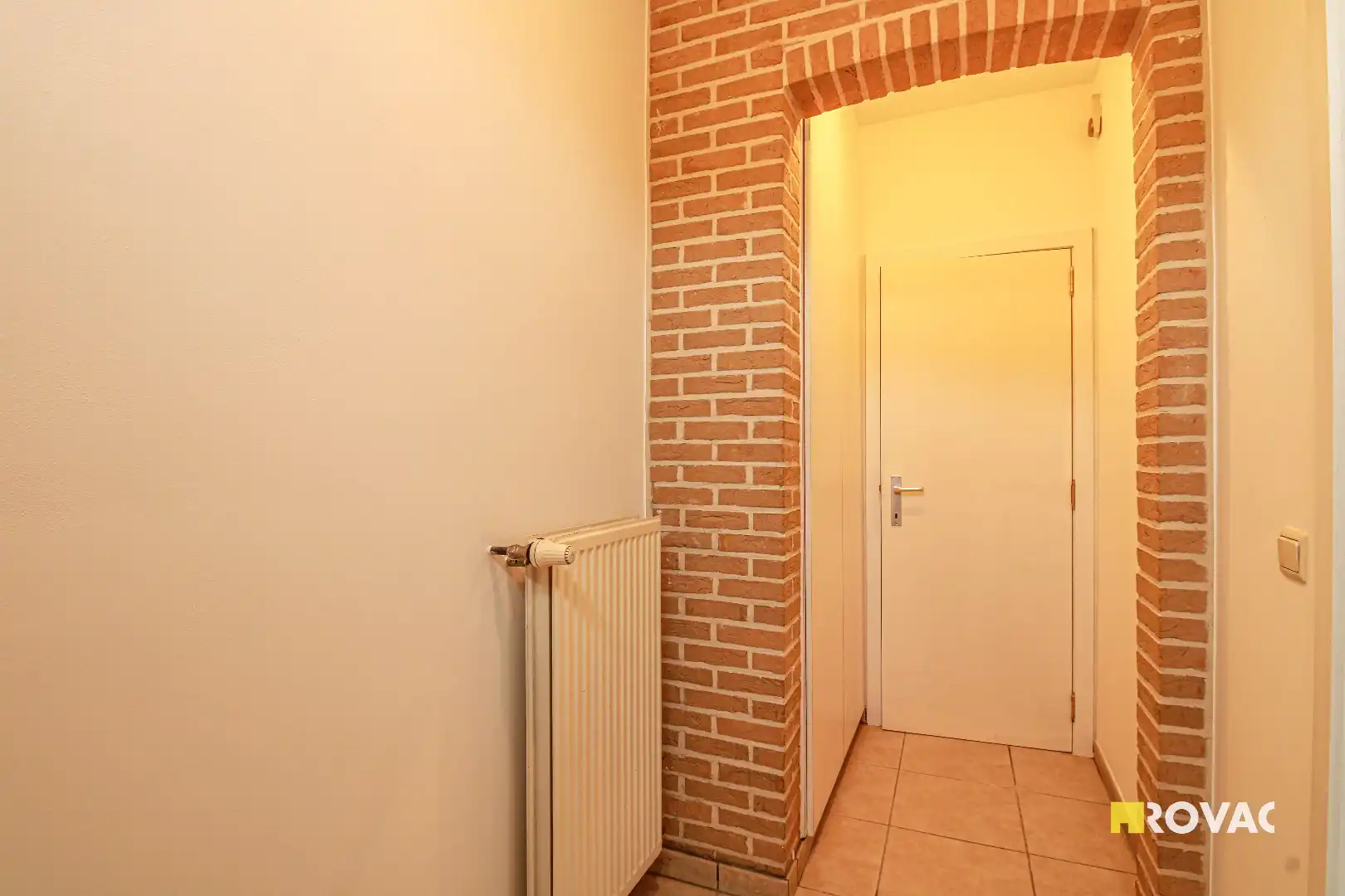 Goed gelegen rijwoning foto 2