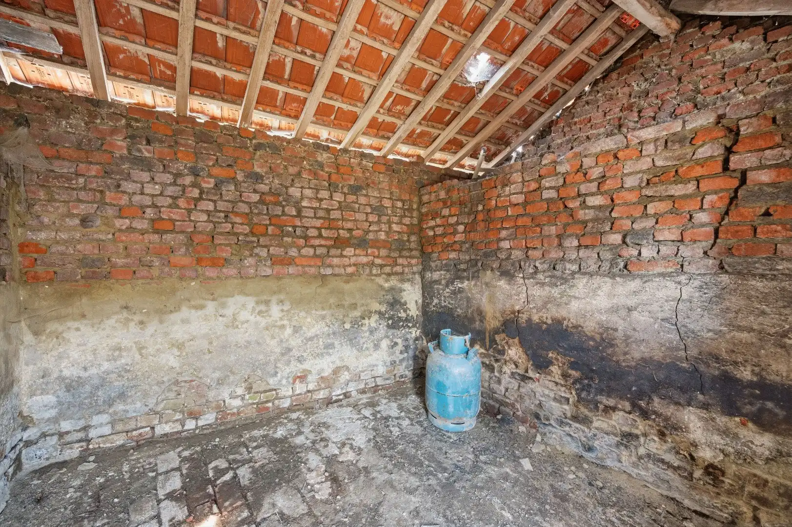 Te renoveren HOB met 4 slpks, tuin, terras en garage in Linter  foto 17