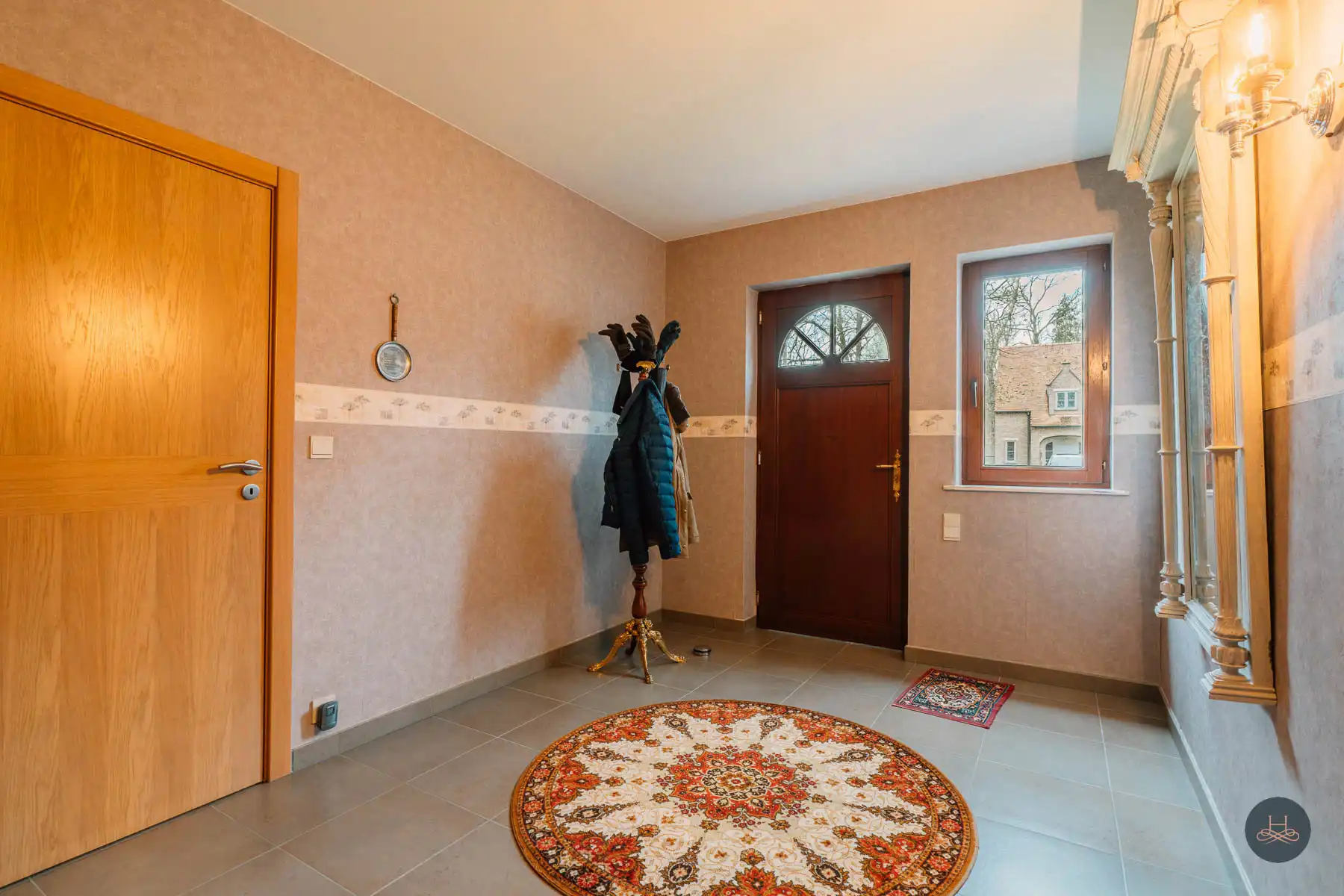 Zeer ruime gezinswoning op ontzettend rustige, groene ligging foto 3
